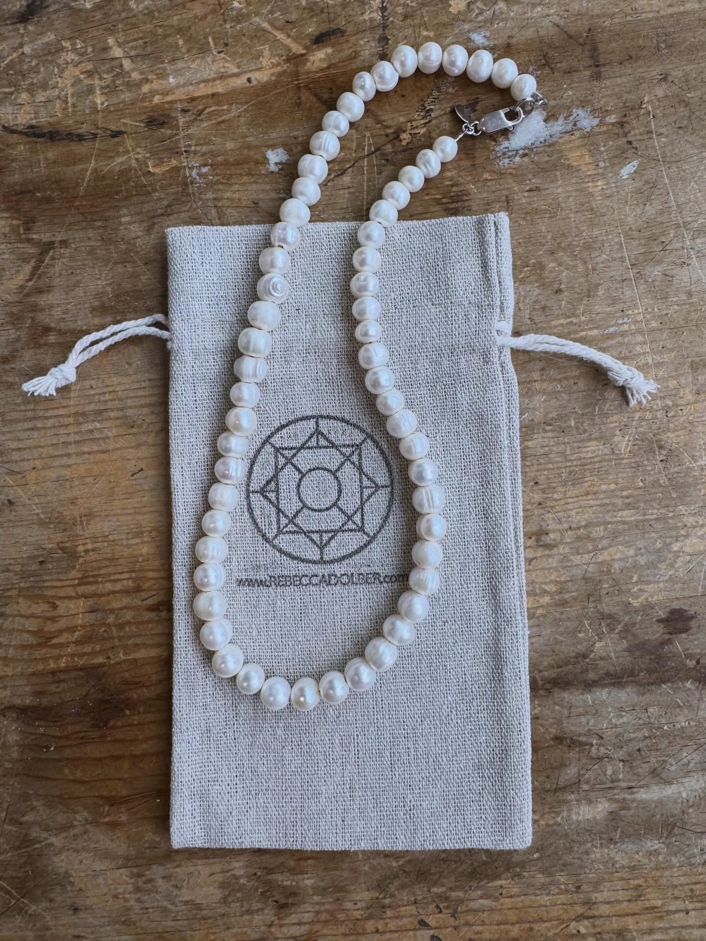 This week&rsquo;s project: a simple custom strand inspired by the sea. 🌊 #rebeccadolberred #custompearls