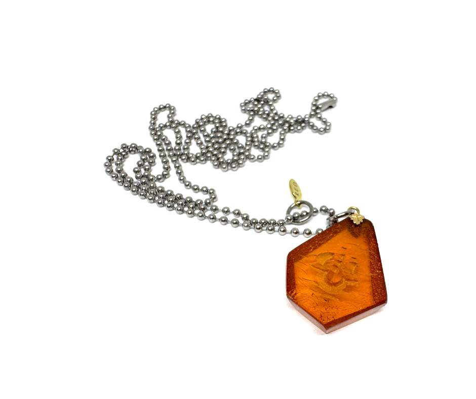 Amber Resign Ship Pendant - 2.png