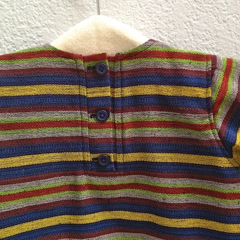 button closure on back