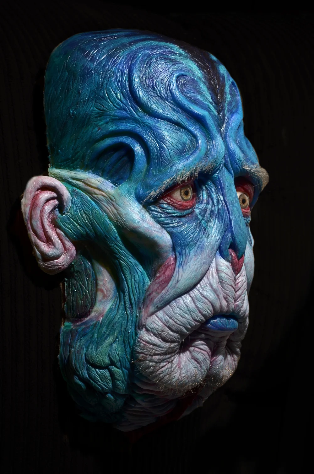 bluealienside.jpg