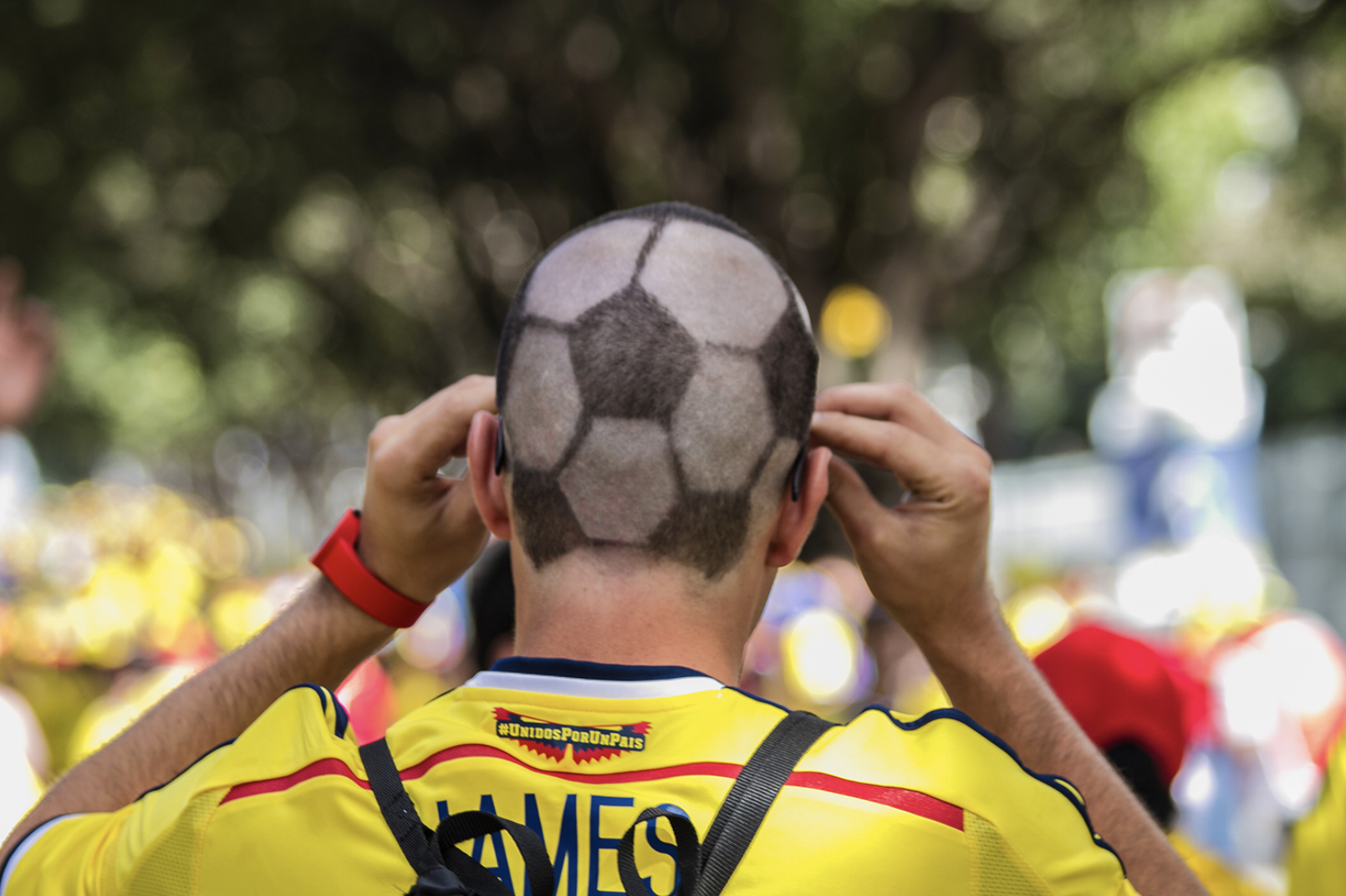 MR FOOTBALL HEAD - HAIR STYLE