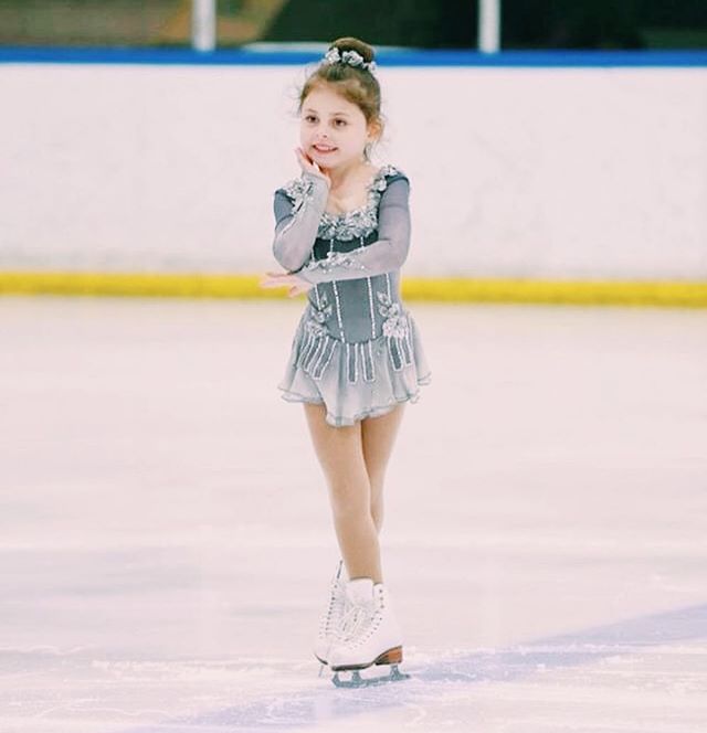 Lila in her “Chopsticks” piano inspired dress, previously custom made for @laylaonice ! ✨😍