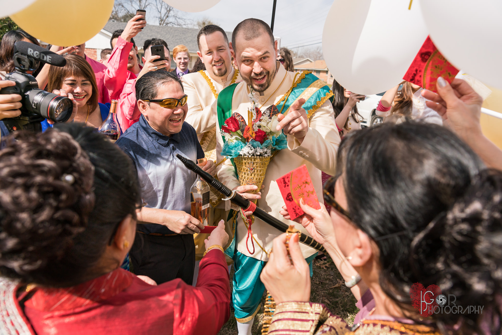  Laotian groom parade