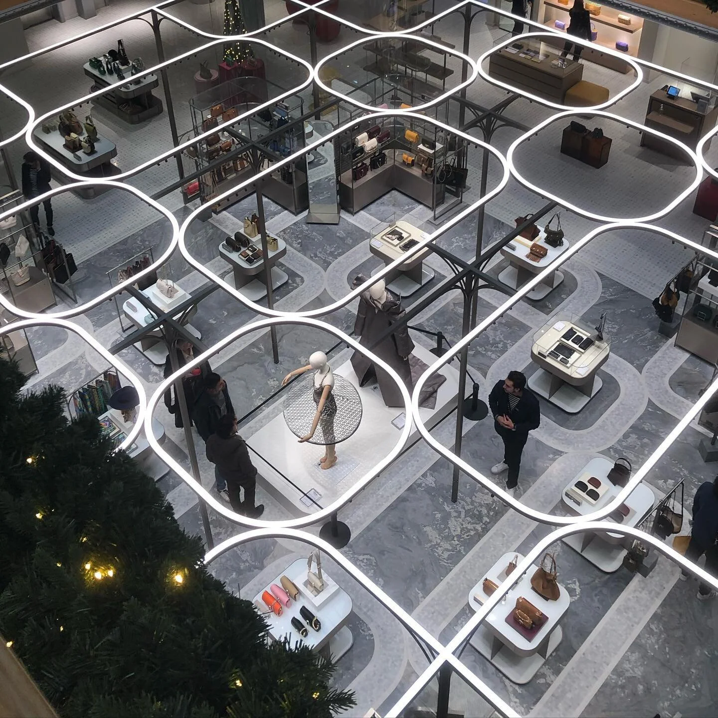 #paris inspiration for new store concept loading 🔋🔋🤩#makwaerkinteriordesign #makwaerkinteriorontheroad