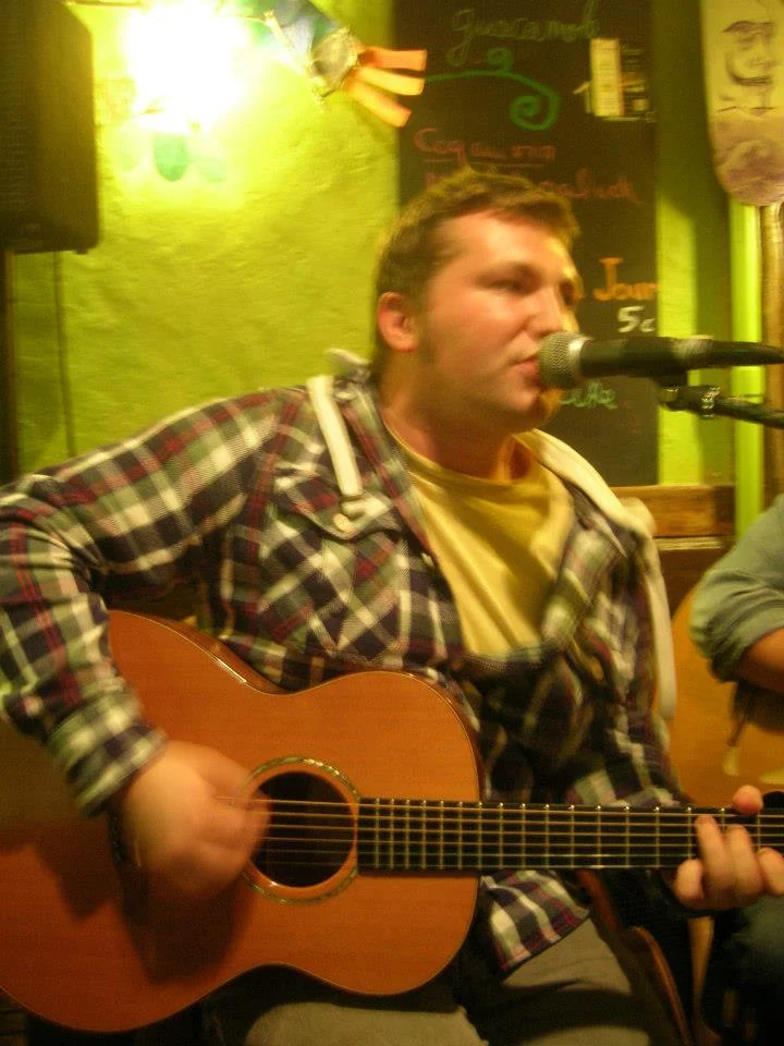 Adam Baker Live @ L'arbre a bieres. Chambery. France