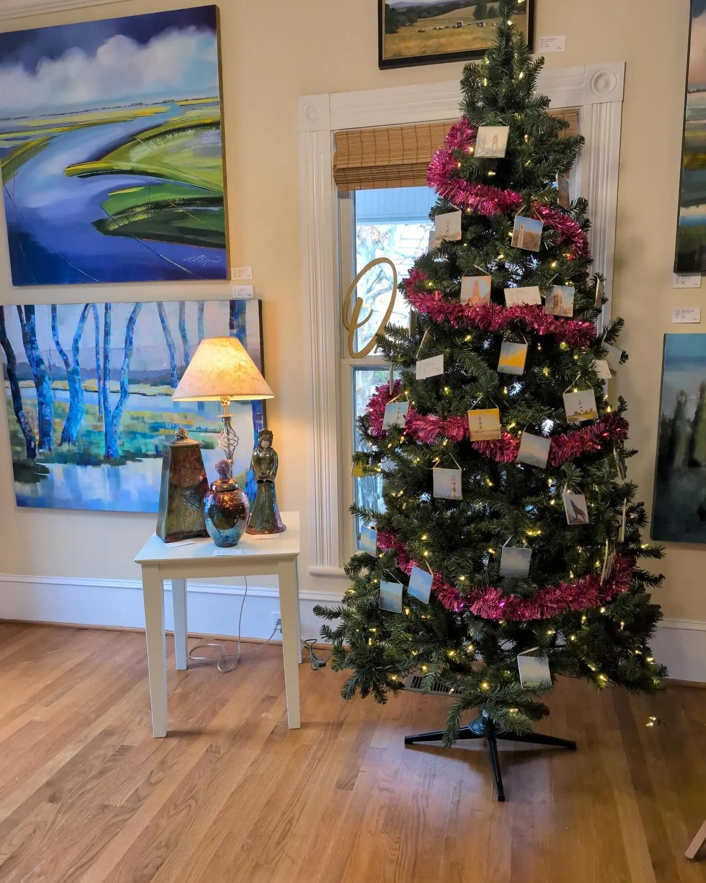 Party&rsquo;s starting at O&rsquo;Brien Gallery! Visit @kathylovesart&rsquo;s annual holiday show and party tonight 5:30-7:30. I love having two paintings and a tree full of ornaments in her gorgeous space. 🎄🎉