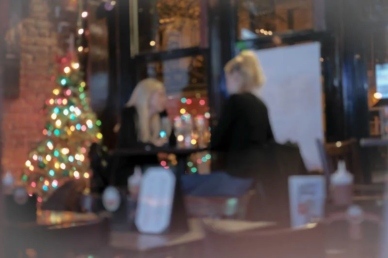 Who can refuse a bokeh Christmas tree...double bonus, it was reflected in the window. My wine was so comforting and warm, the music loud and fun. I loved how festive and alive it all was.