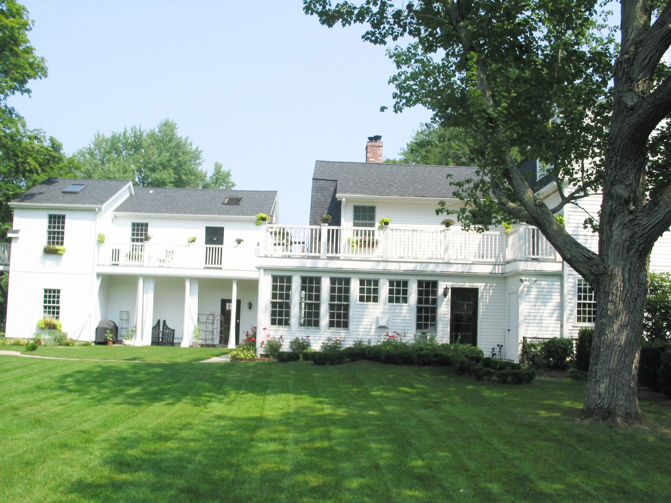 Main_House_Side_View.jpg.jpg