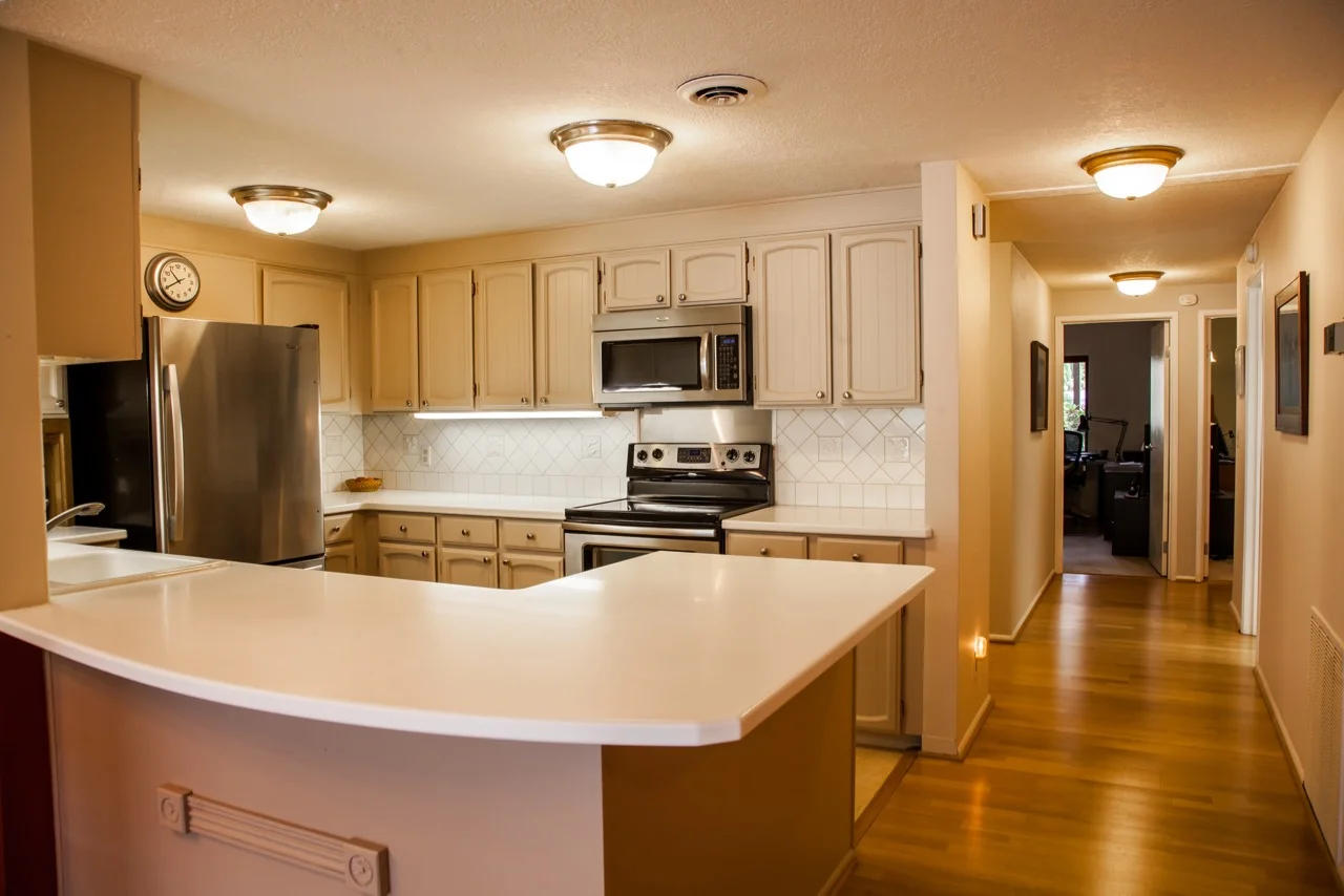 Quayside 105 Kitchen.jpg