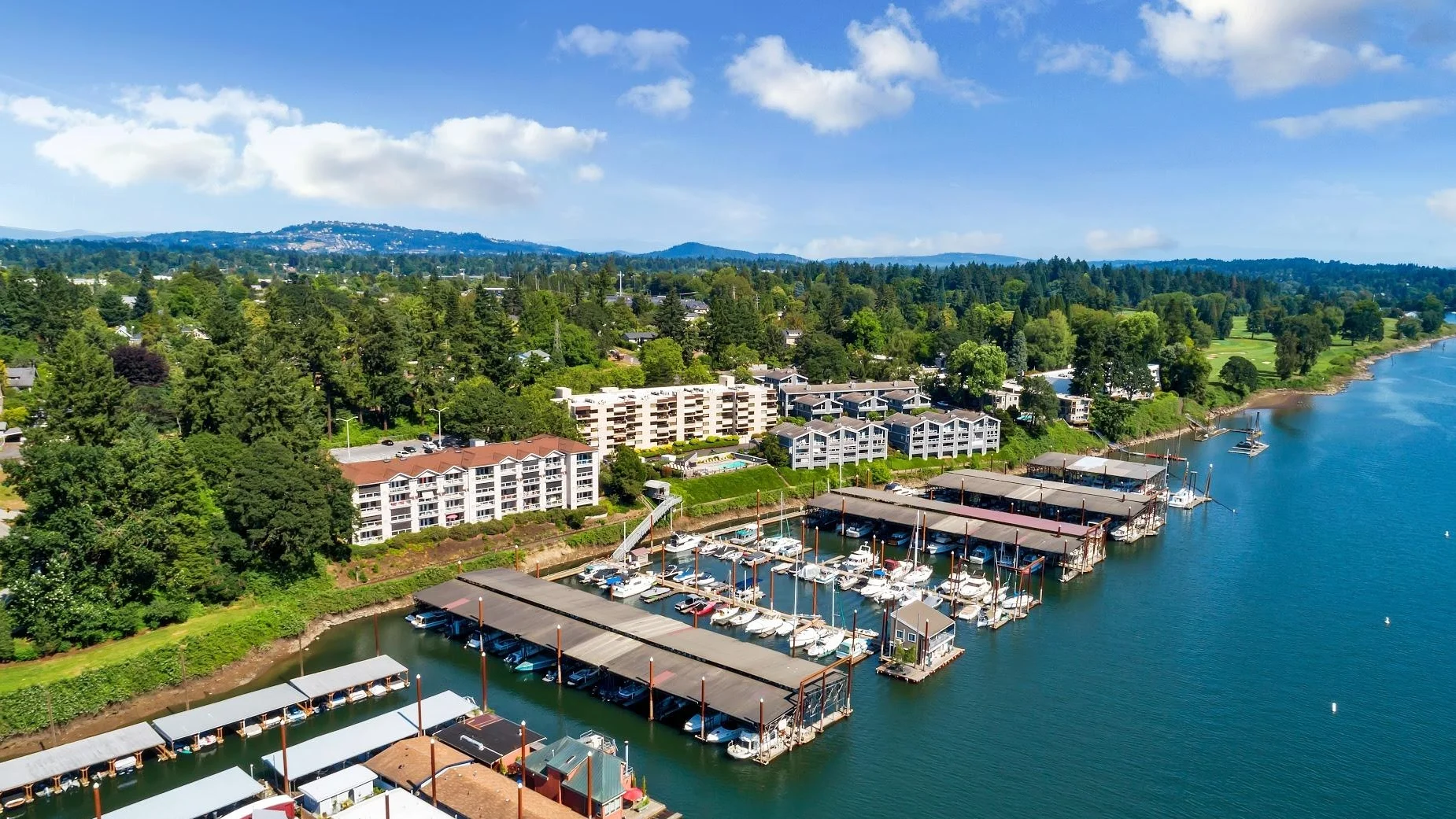 Waverly Marina along the Willamette river