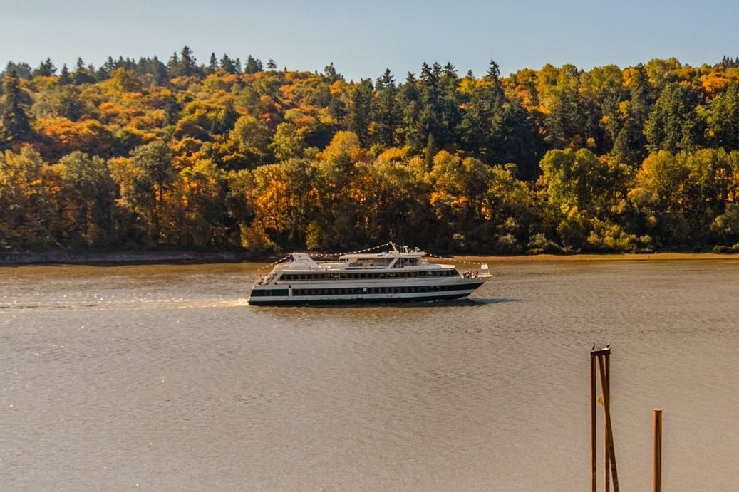 Portland Spirit sails past Quayside Condos