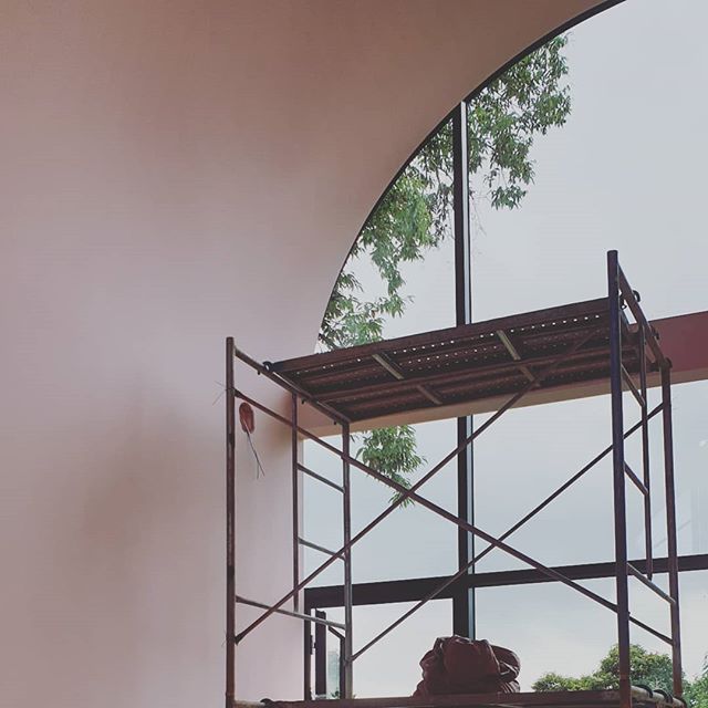 Venturing out curves... the roof construction of the Vault house went through many options but we found great way of making the underside completely seamless.  #Vaulthouse #atelierchang #housedesign #architecture