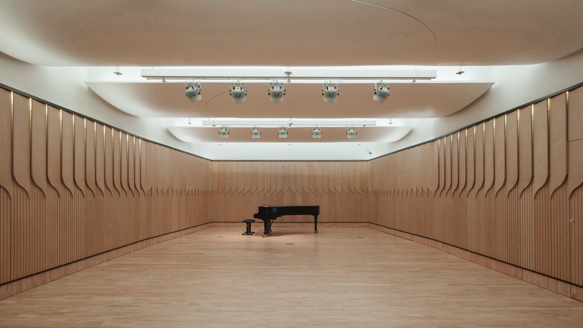 CNCITY Maum foundation Concert Hall with a really amazing Steinway Piano at the center. 

We have designed music venues but the collaboration with the top acoustic consultant KTCCM solved limits and wonders of the acoustic in physical space. 

국내최고 음