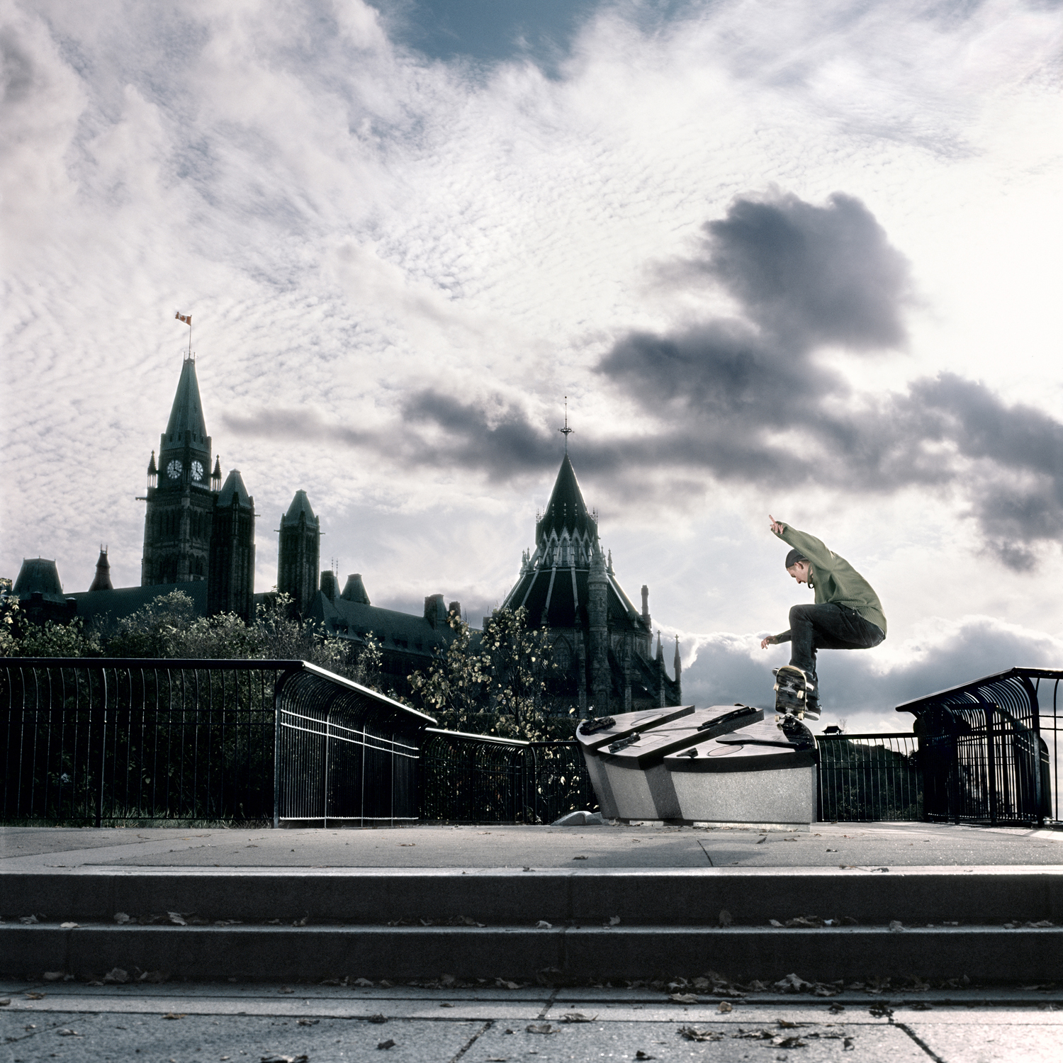 Max Fine, Ollie Up Frontside Nosegrind, Ottawa, ON 2011