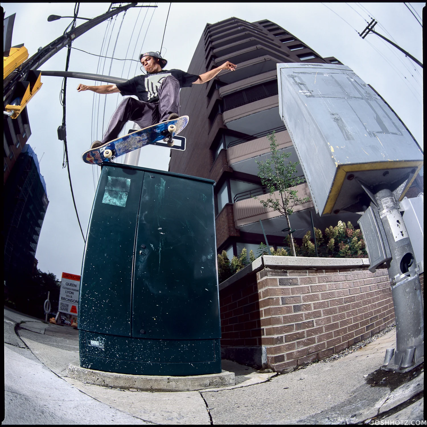 This spot in Ottawa has always been an instant bust. Luis had no problem shutting down the bummed pedestrians, and quickly figured out how to skate this narrow spot, dodging poles and putting down this Nosegrind. 