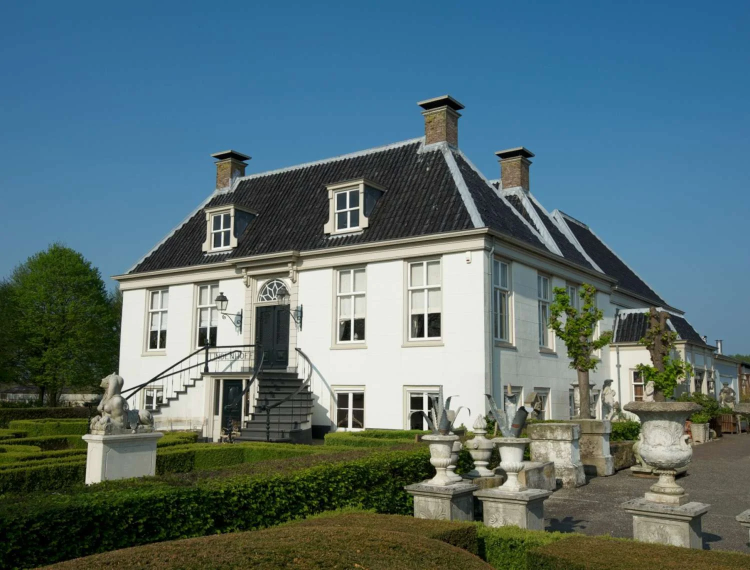 The historic building of the Lindenhof estate