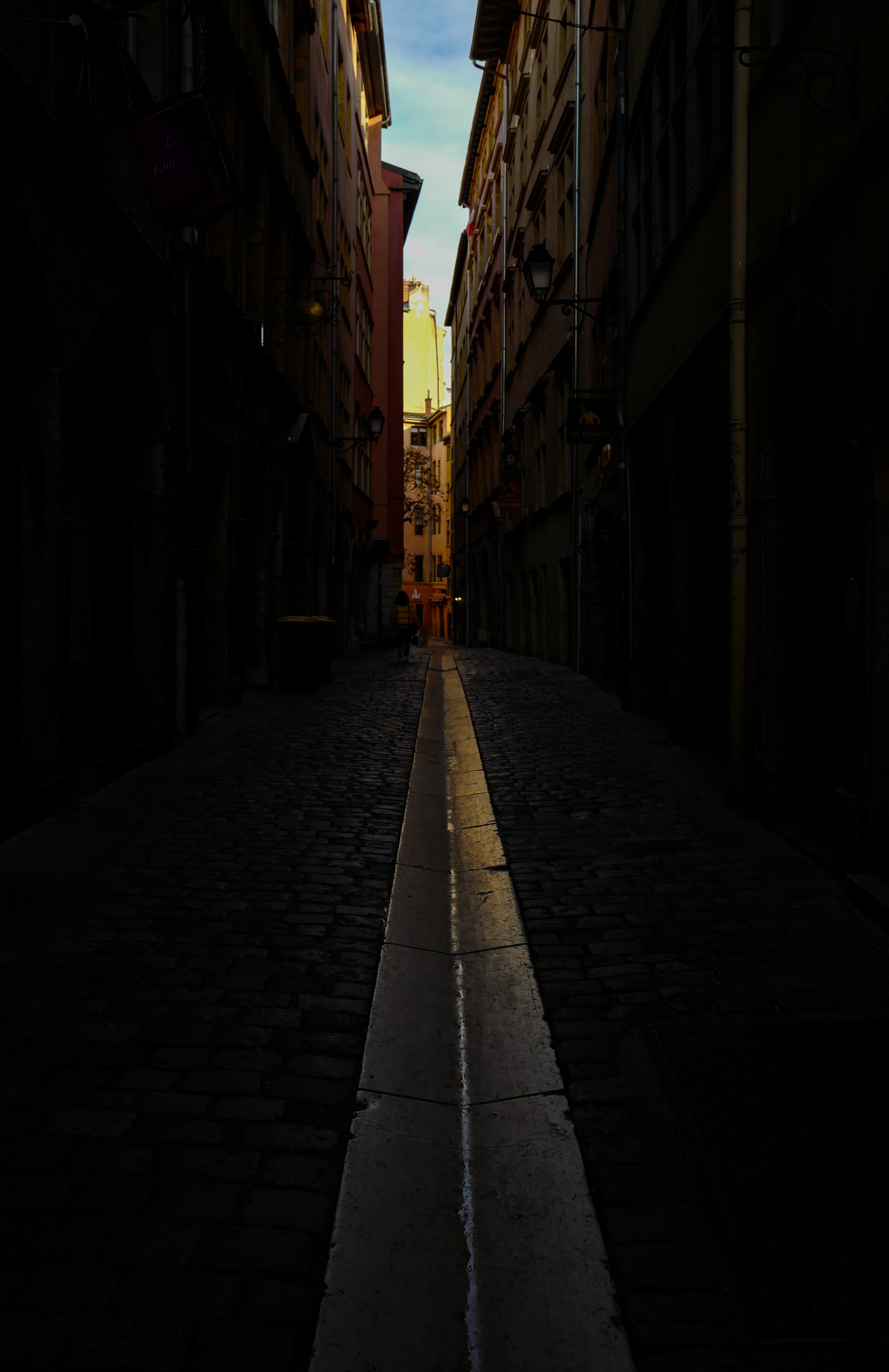 Lyon-rueduboeuf-wm-2.jpg