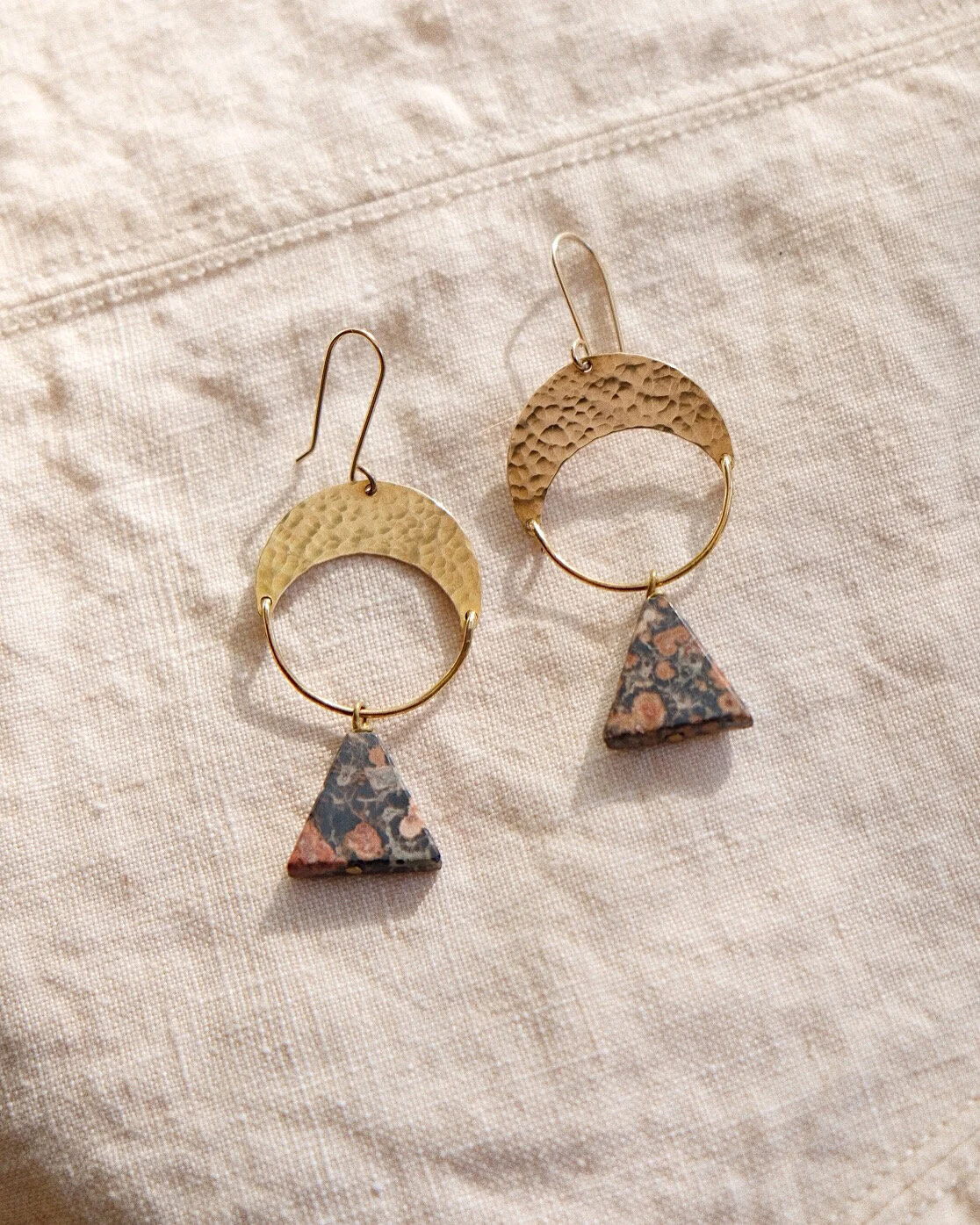 4ABF4677-7992-4334-83E3-963A16F9B13B