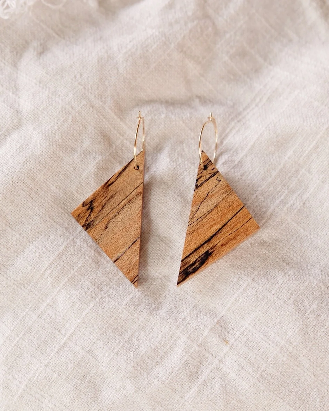 0B17F17E-DCAF-4EF6-AE28-448774772737