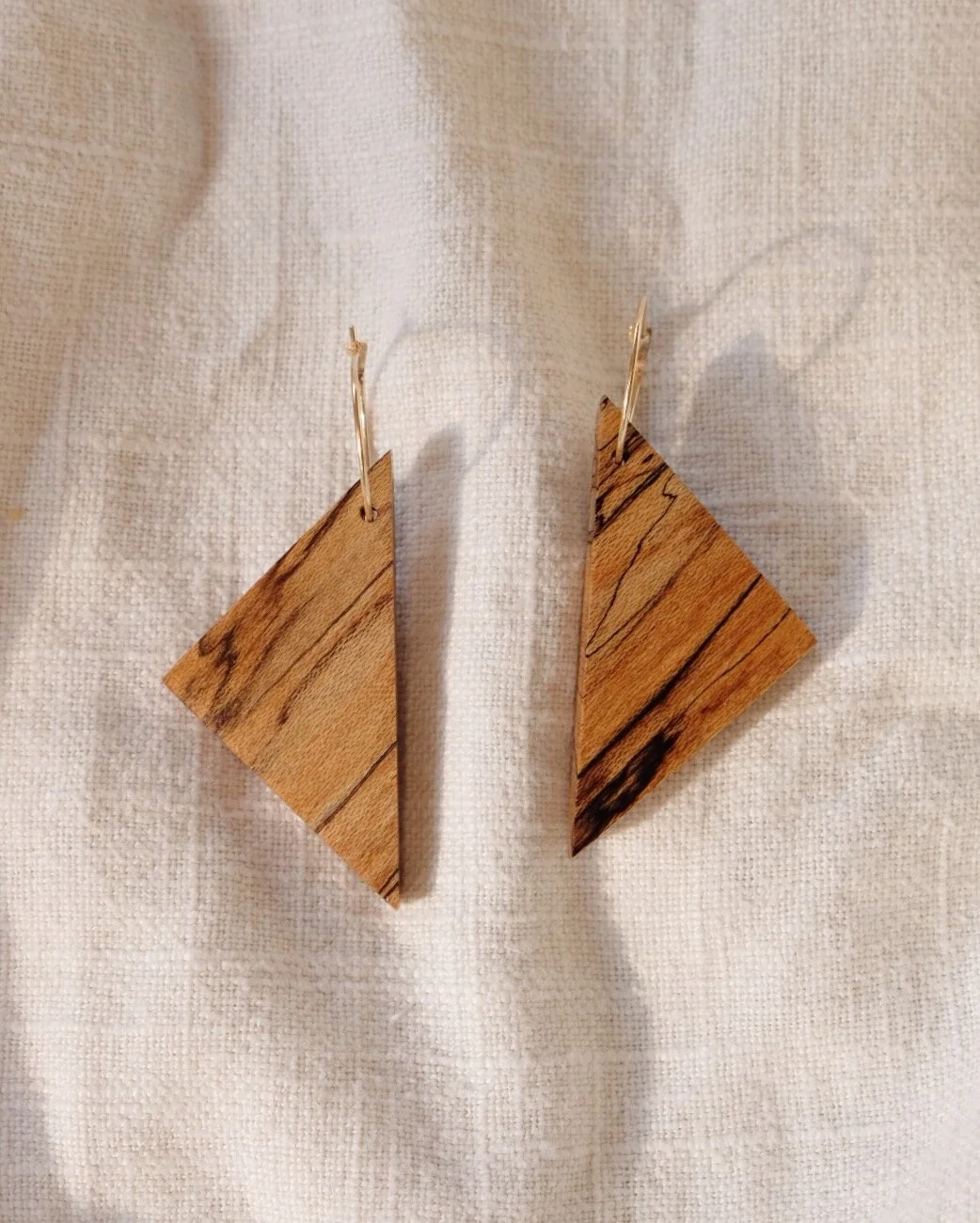 E43F46E4-8231-414C-BAC9-4CD22F6FD67B