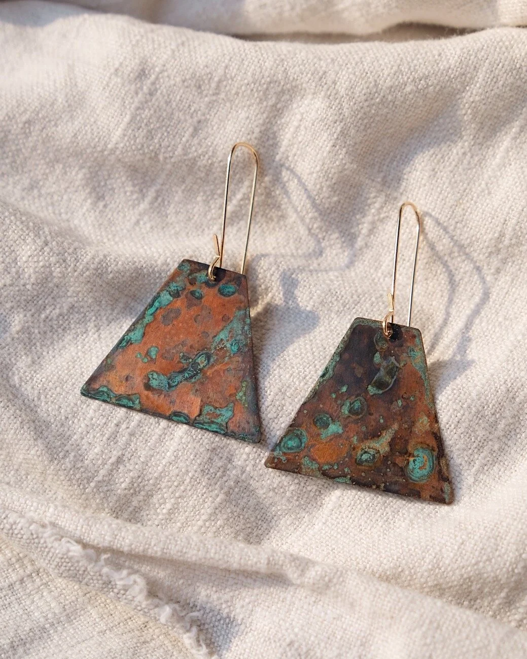 54A276B8-9F5B-46A1-8CD4-E867A0E04676