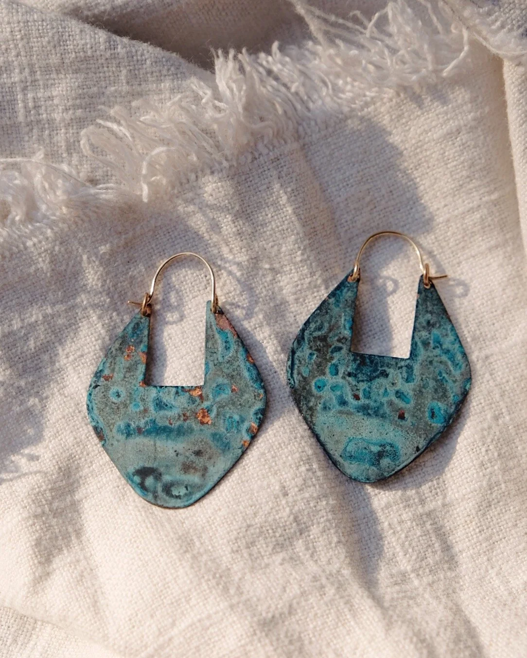 DFFBD564-EB36-49AB-A637-0D16218C7DFC