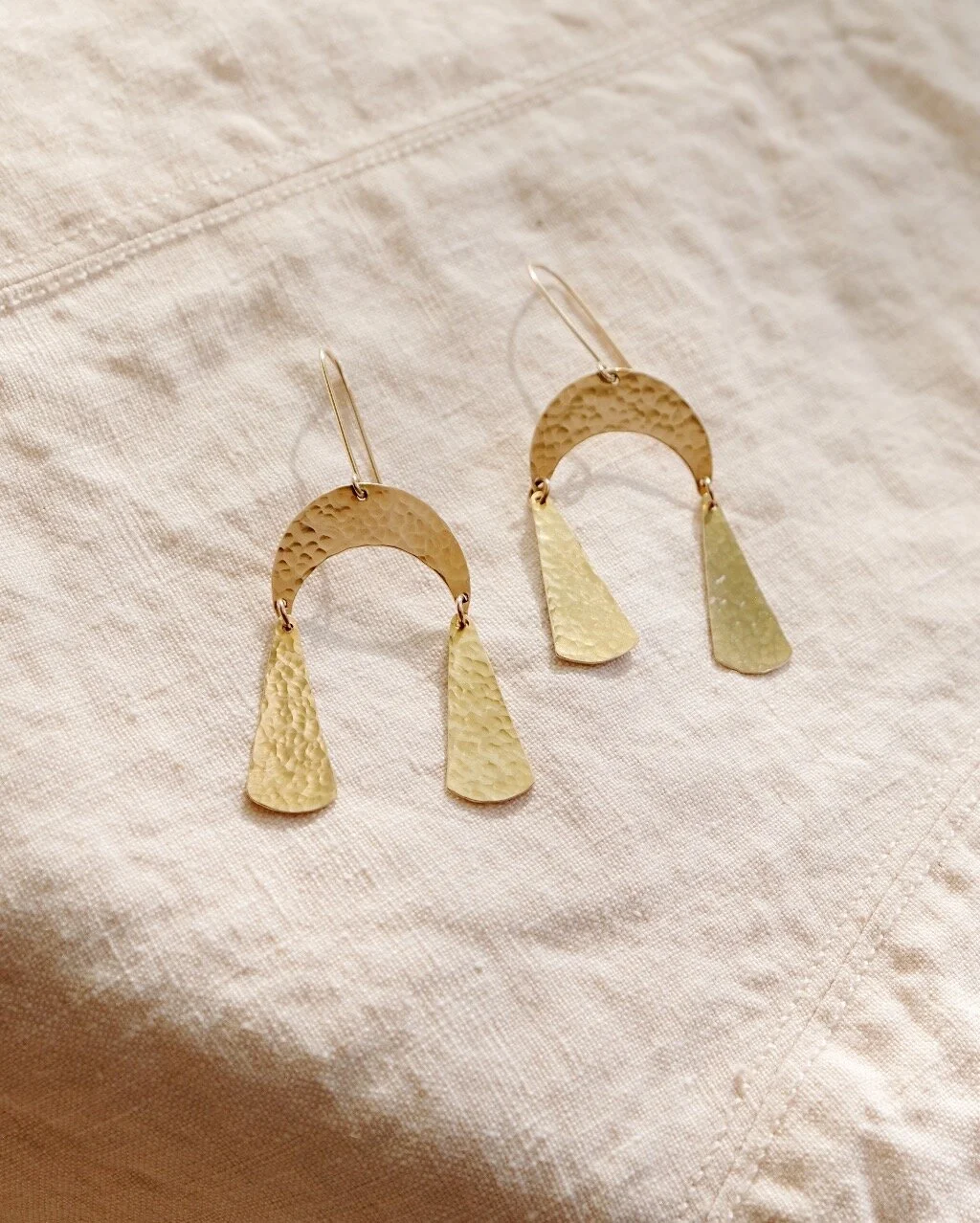 0E087390-6023-4D3E-B30C-8EBEF83E8A0A