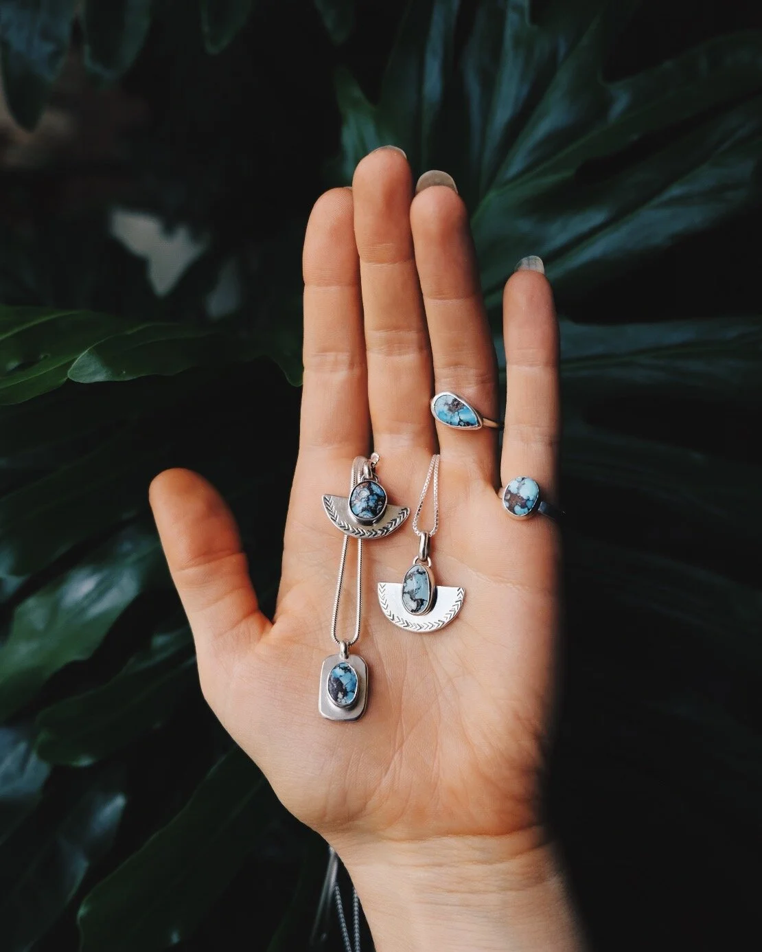 9160FCED-5A6F-4A2B-989B-EF9B70095163