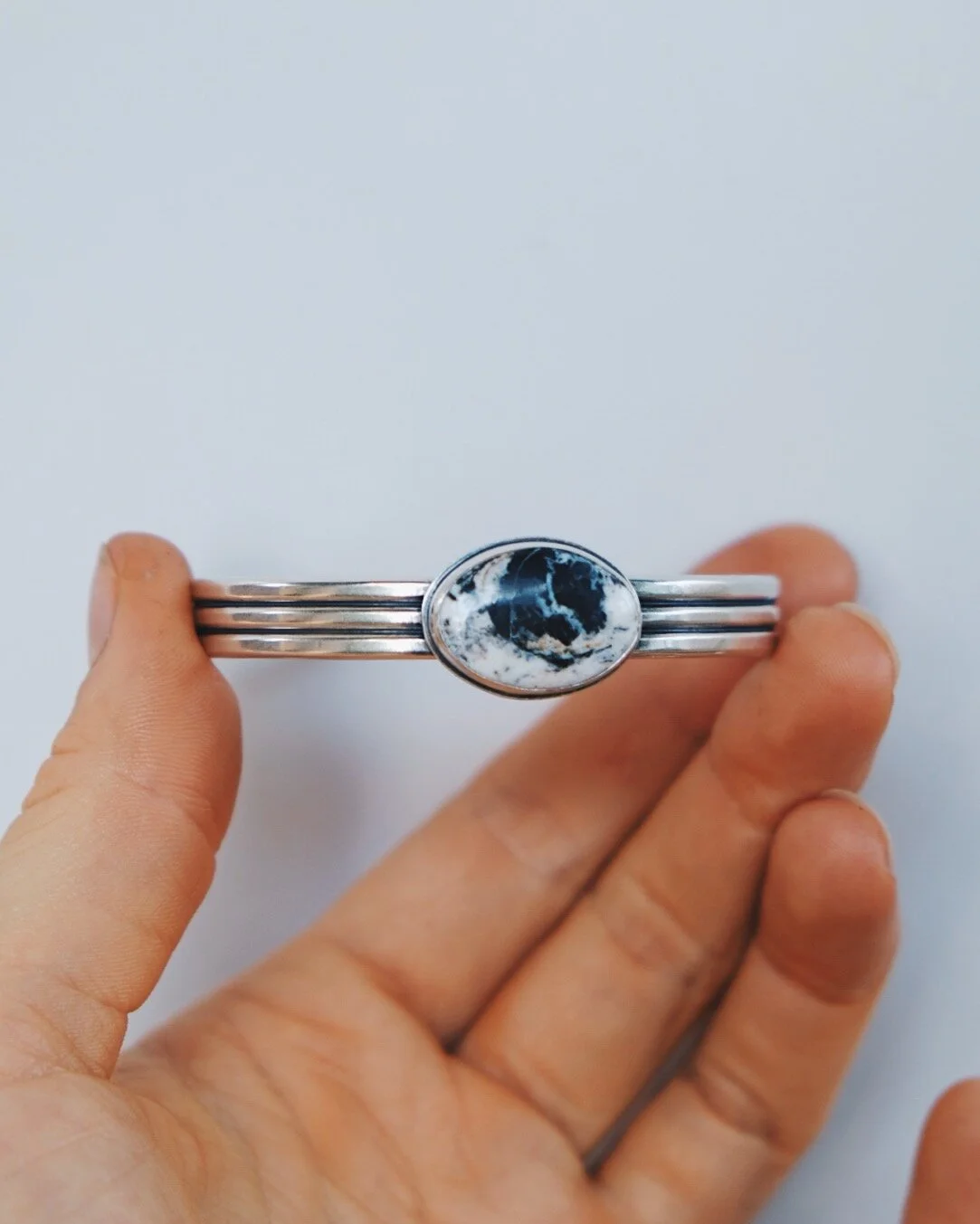 2B6EC836-1293-46E2-A73F-13AE4FA5BEB9