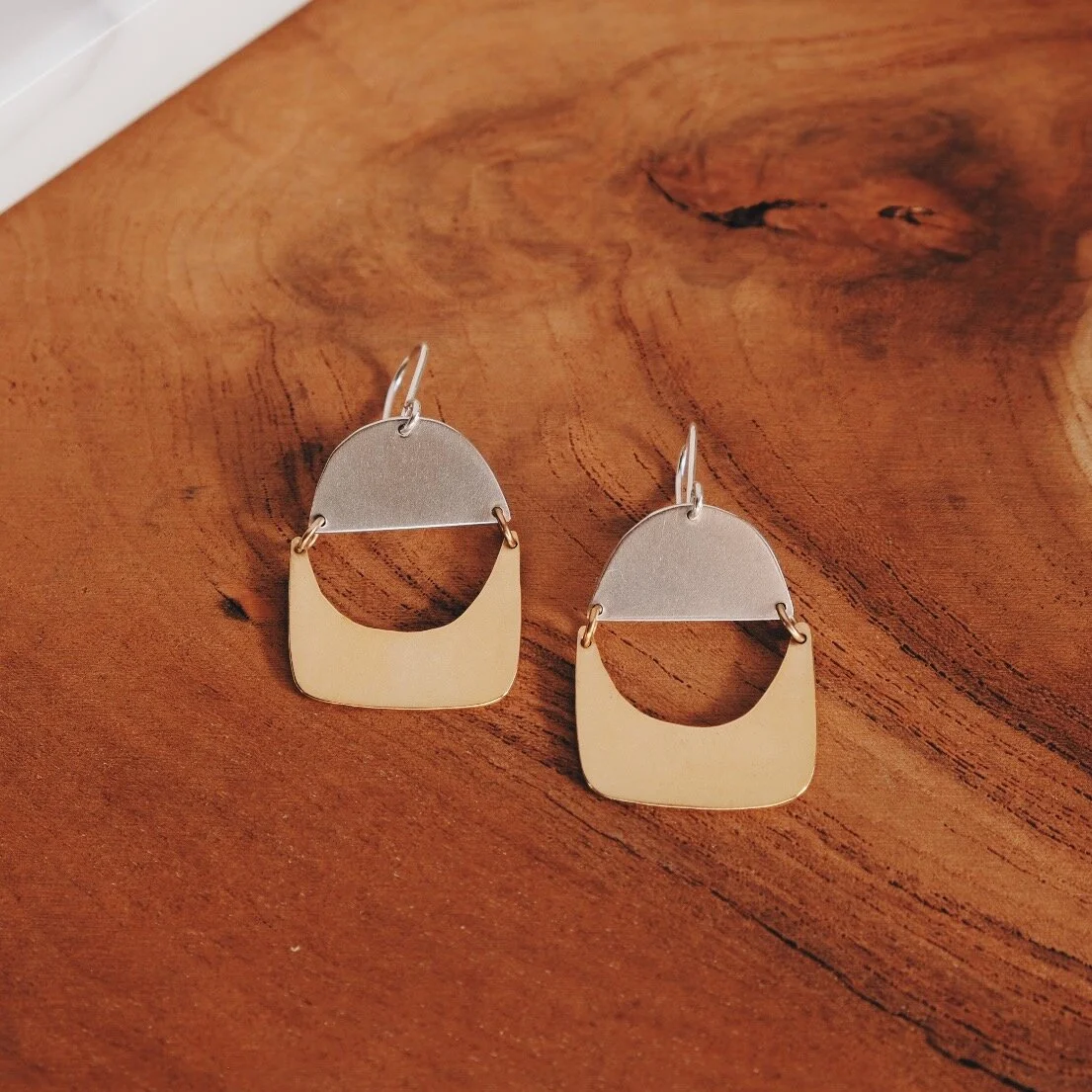 0C9FD8A2-6B1F-420B-80D0-8FE0EED96F54