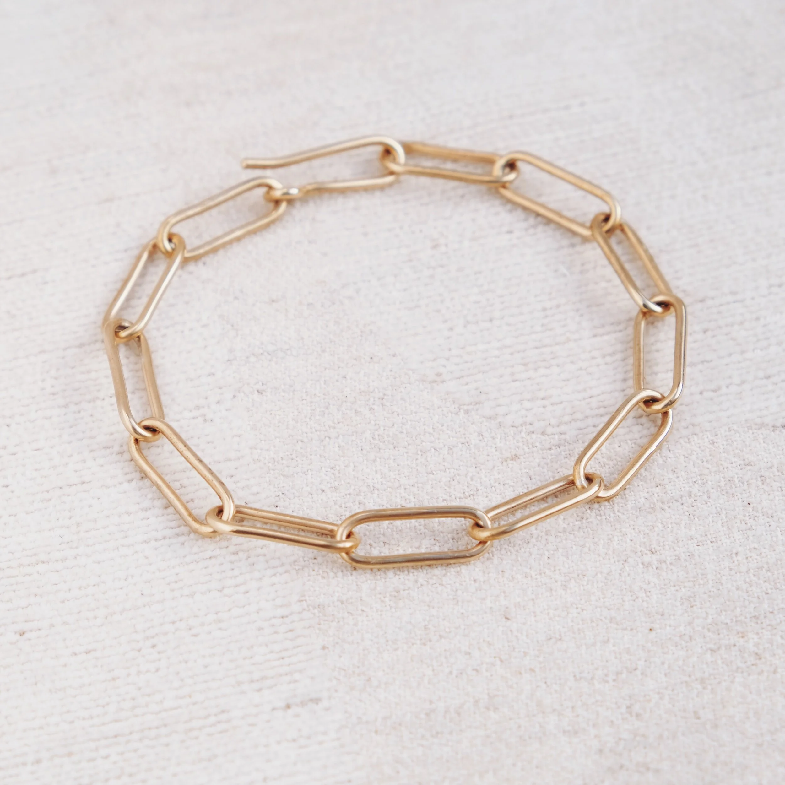 EBDA8485-4BC9-4ECA-98EA-81C6F0066A01