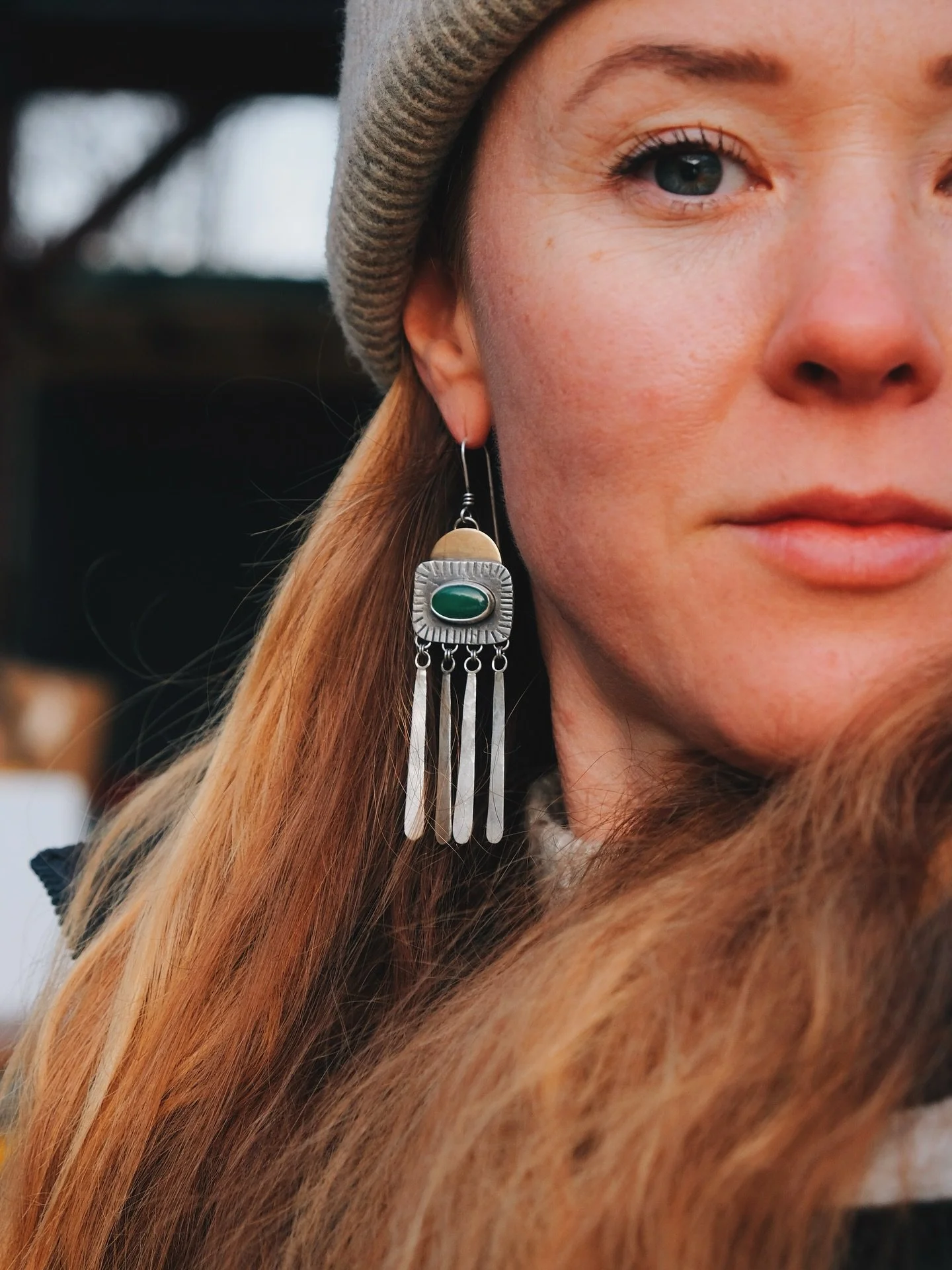 Hand crafted earrings inspired by the rising sun and its rays on this frosty morn. Available today 10am est on rocksaltvintage.com 

#riojeweler #silversmithing #handmadejewelry