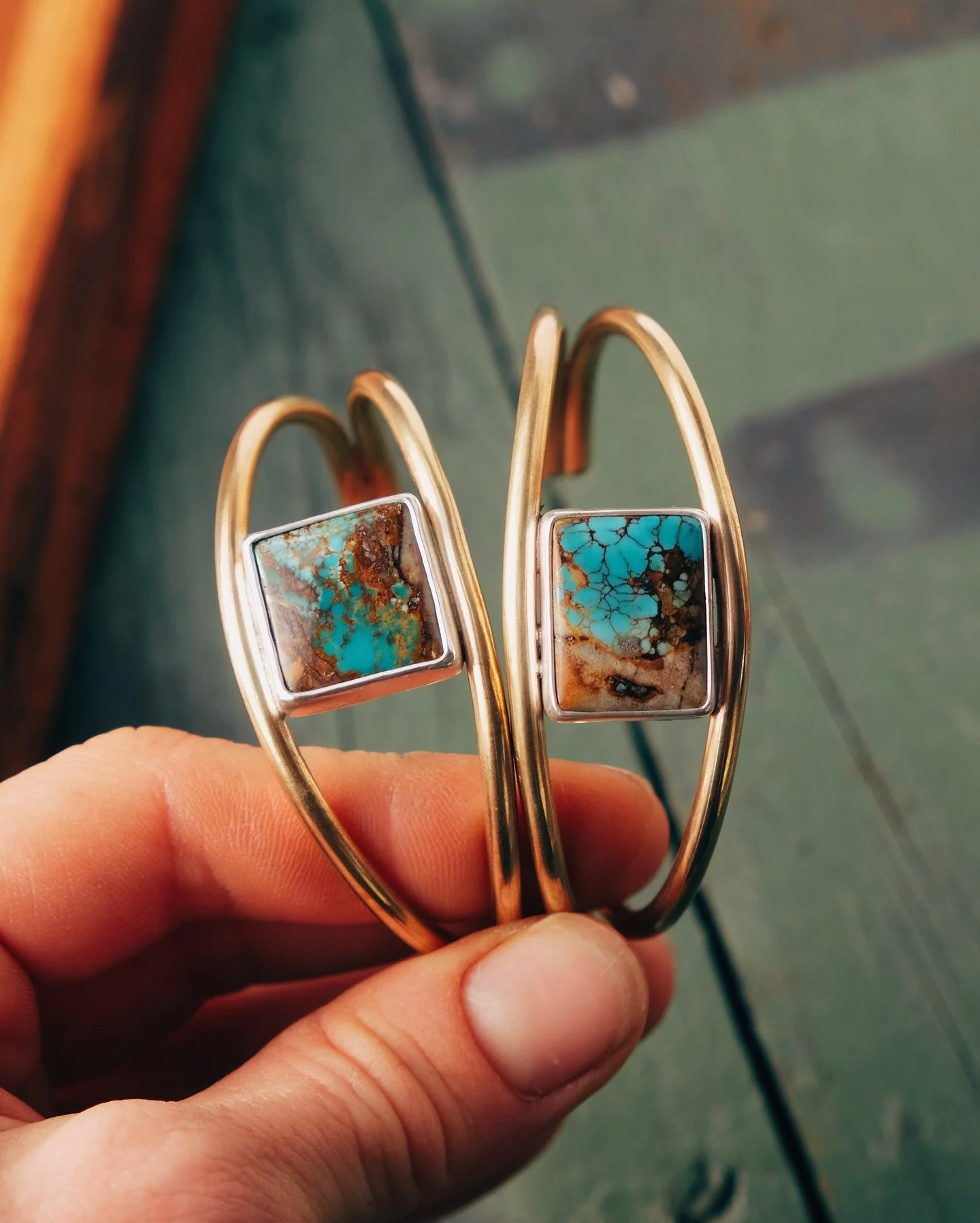 Love pairing vibrant blues with gold. Just one of these left on the website 💙

#riojeweler #metalsmithing #slowcraft