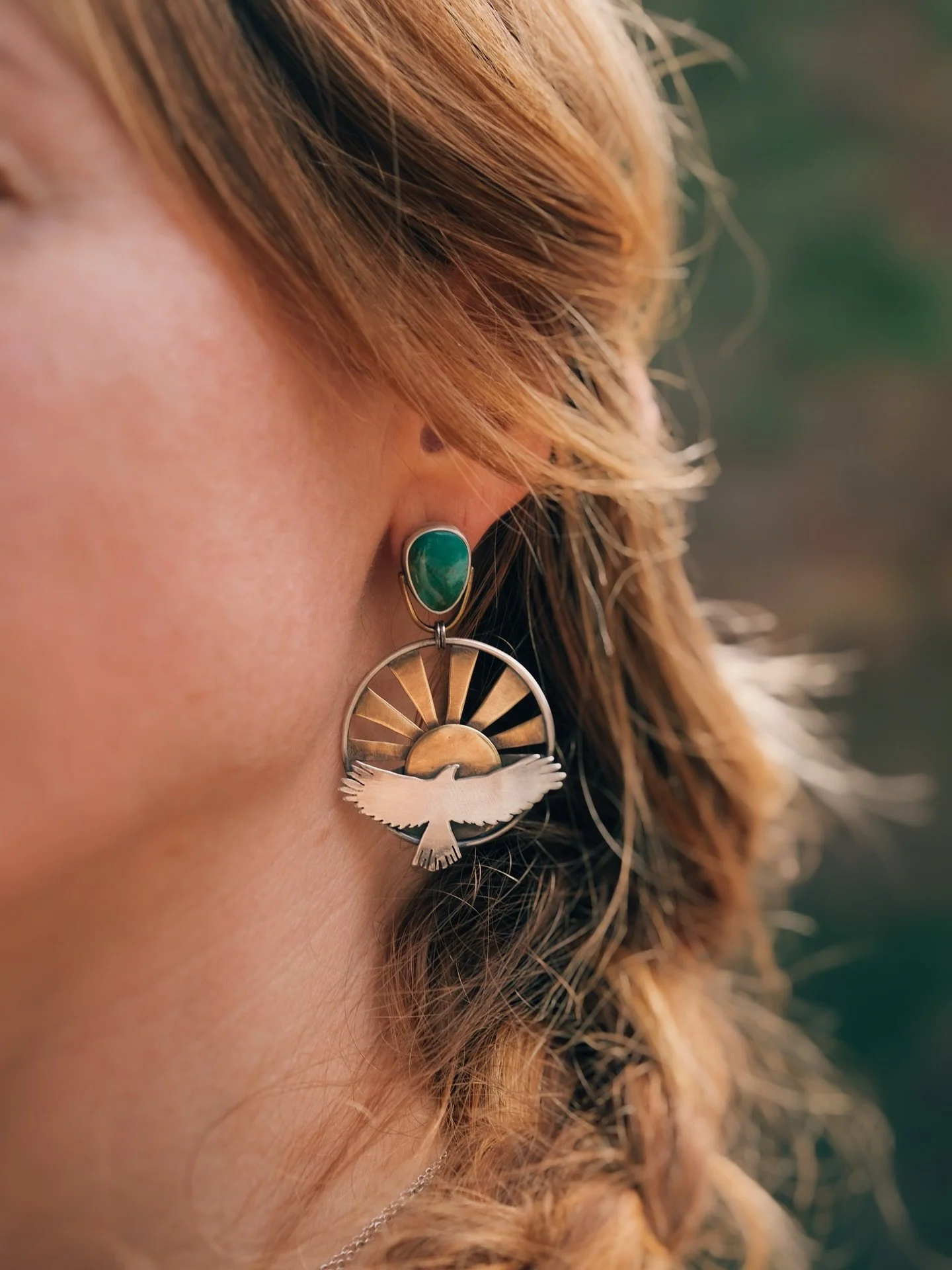 Handcrafted earrings inspired by the hawk that flys over the pond ✨ my favorite thing I&rsquo;ve made lately. The design didn&rsquo;t turn out exactly as I drew it, but that&rsquo;s the wonderful evolution of handmade. 

#riogrande #metalsmithing #si