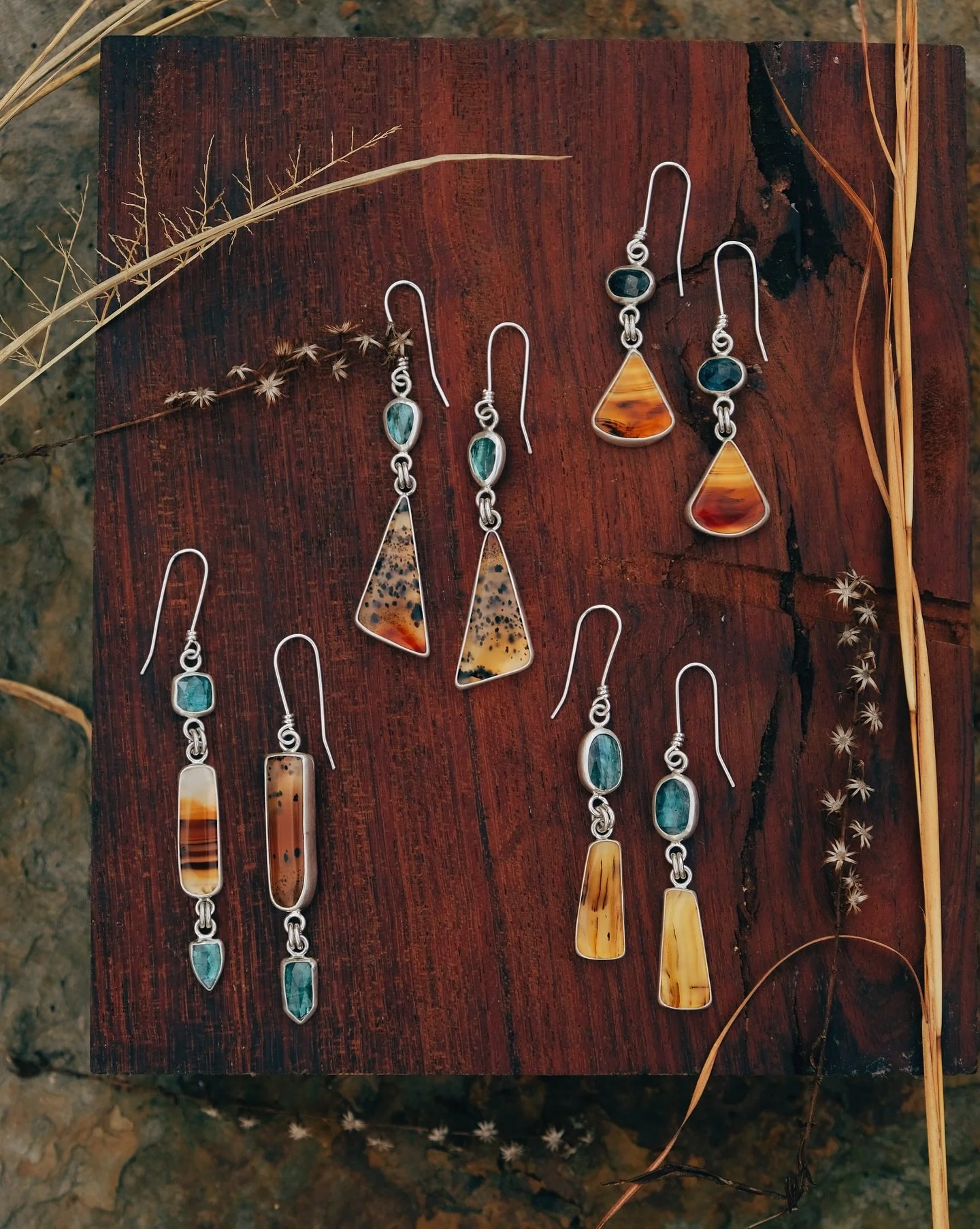 Loved imagining more vibrant colors and life soon to come with the changing season while creating these. Montana agate by @saldigsmt paired with kyanite to welcome spring. As much as the stones remind me of sunsets and ocean, they also reflect the wi