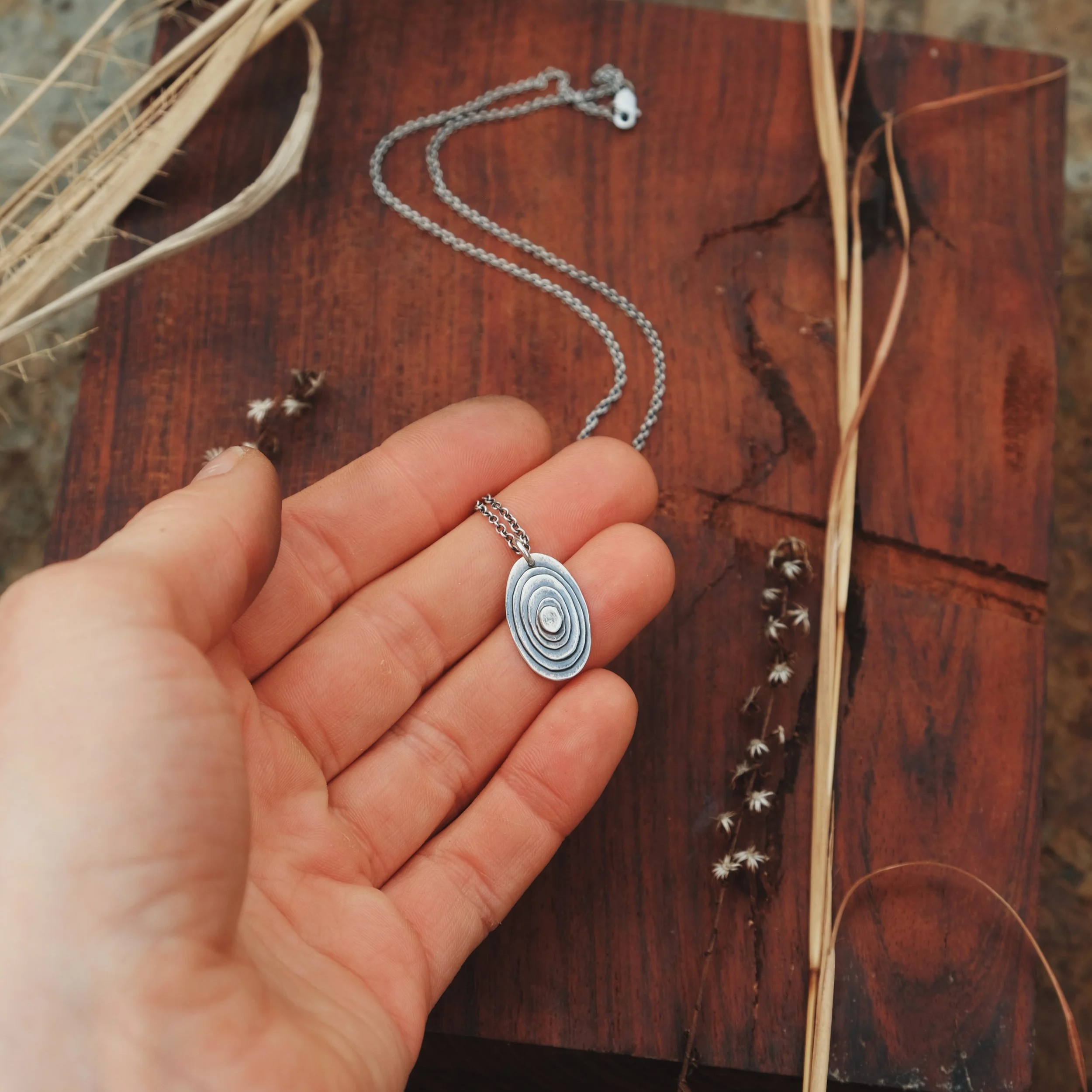 Topo Grain Necklace
