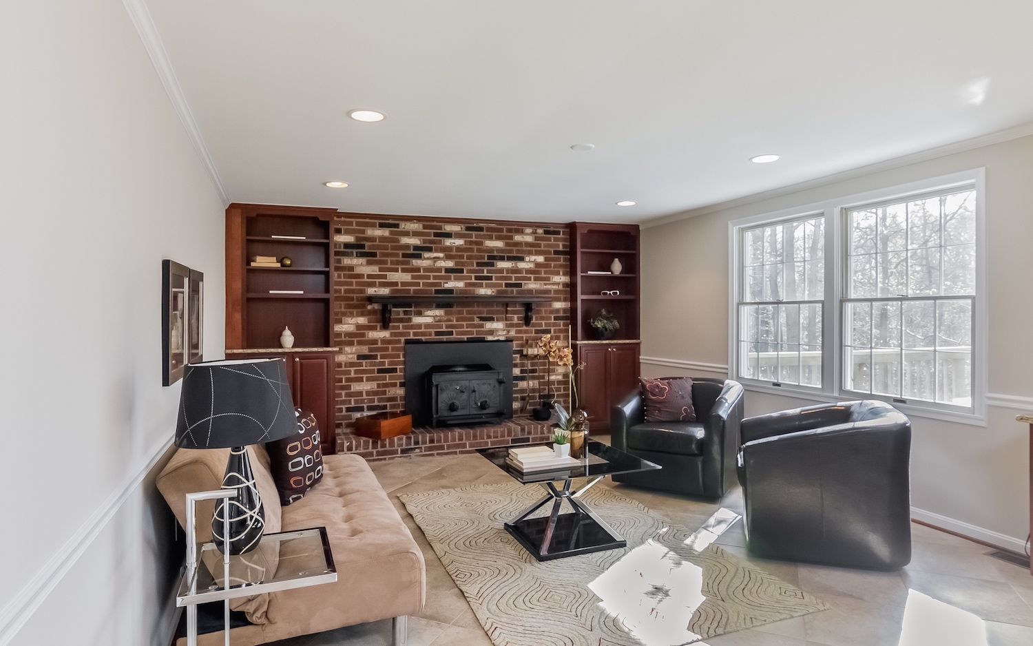 012-Family_Room-2602292-medium.jpg