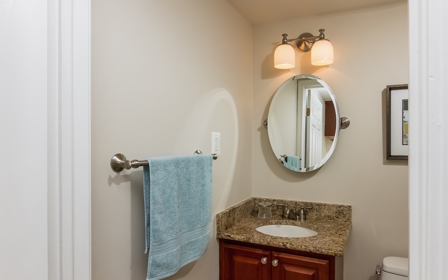 014-Powder_Room-2602286-medium.jpg