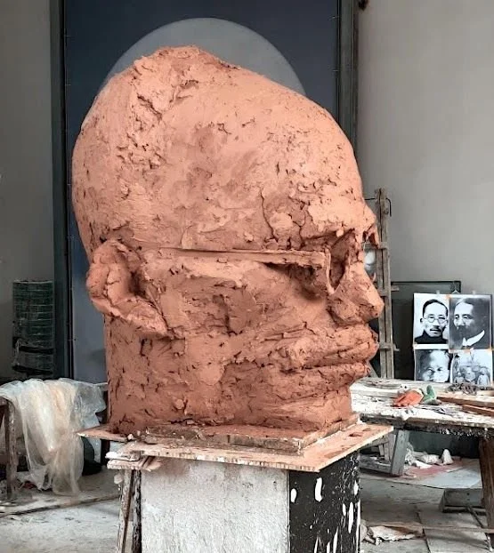 Sculpting from a Photograph