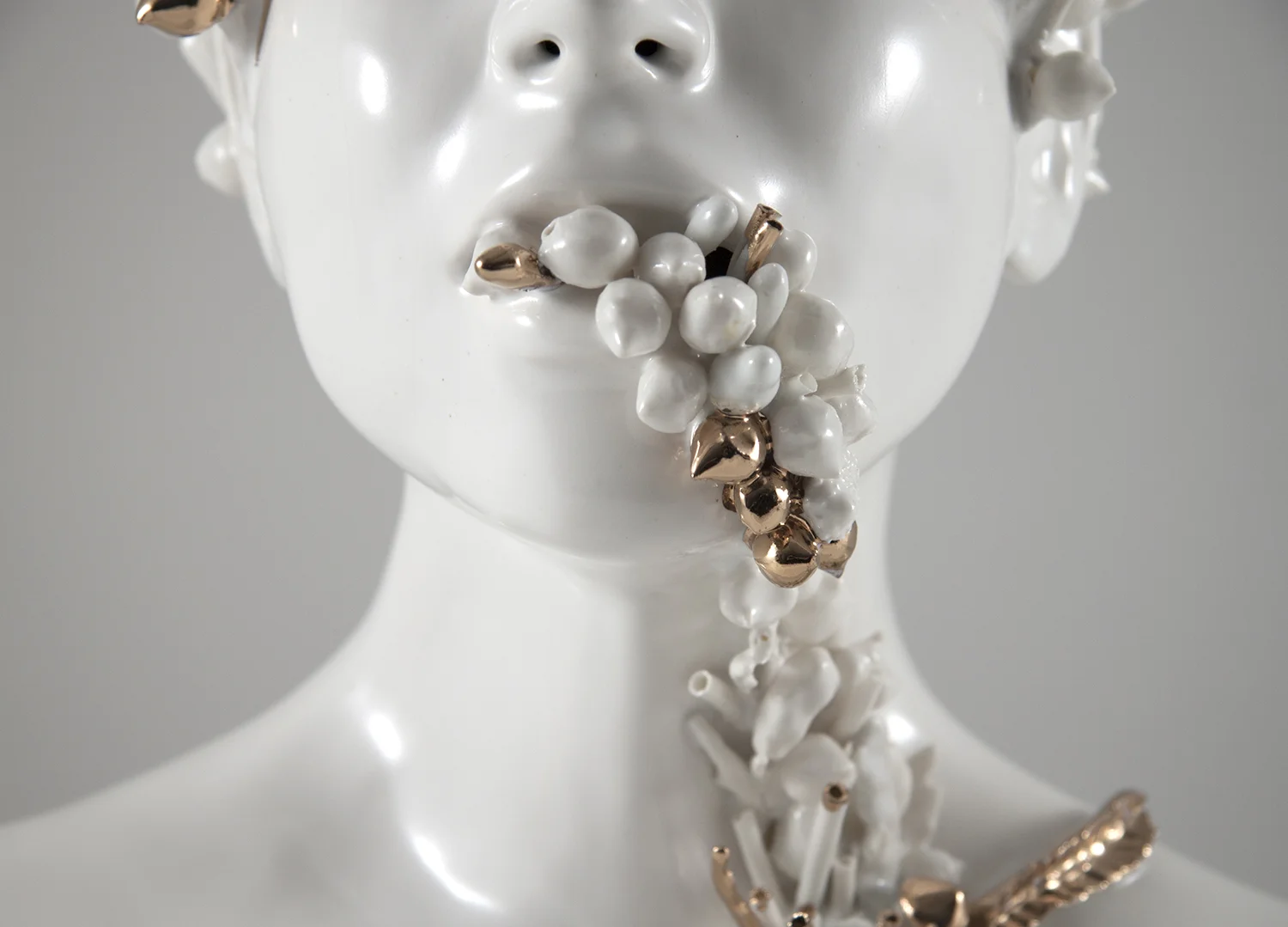 viral series_ whitegold detail.jpg