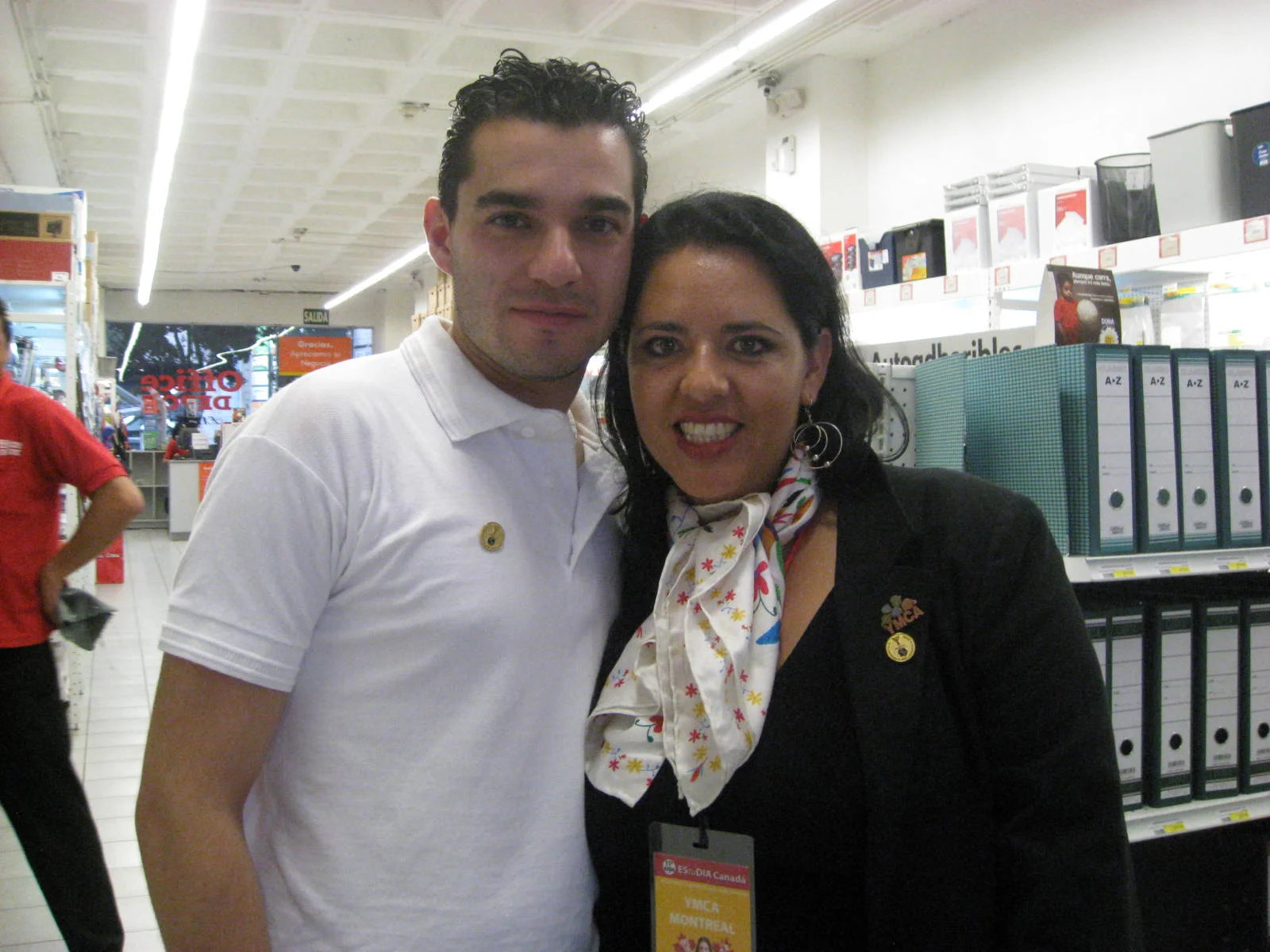 ALFREDO SALGADO Berenice Acosta me ayudó a tener una experiencia internacional maravillosa que me sirvió para mi trabajo actual en el consulado mexicano en Phoenix, Arizona y en . Alfredo