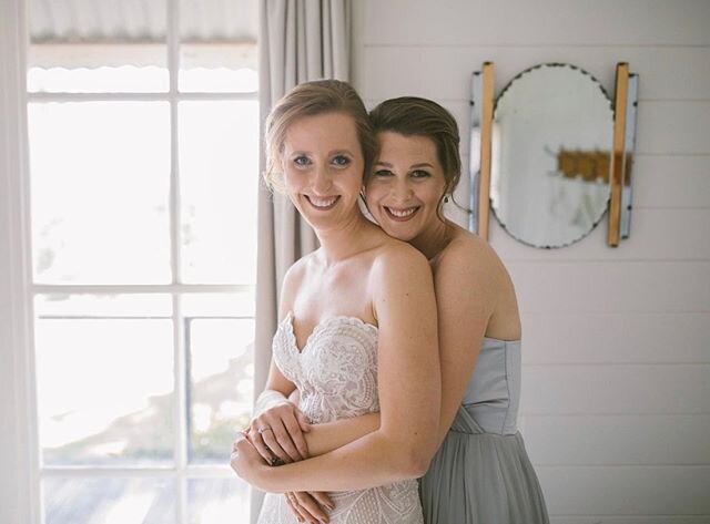 Our beautiful bride Mel and her gorgeous bridesmaid
HAIR &amp; MAKE-UP @_eternalelegance_ 
PHOTOGRAPHY @magnusagrenphotography 
VENUE @malibraefarm