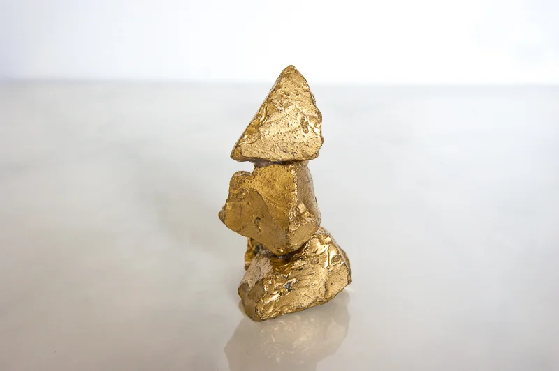 Golden Nugget Photo Holder via www.acharmingproject.com