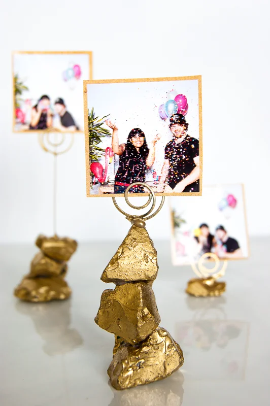 Golden Nugget Photo Holder via www.acharmingproject.com