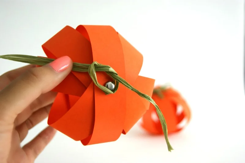 Paper Pumpkin Garland — A Charming Project