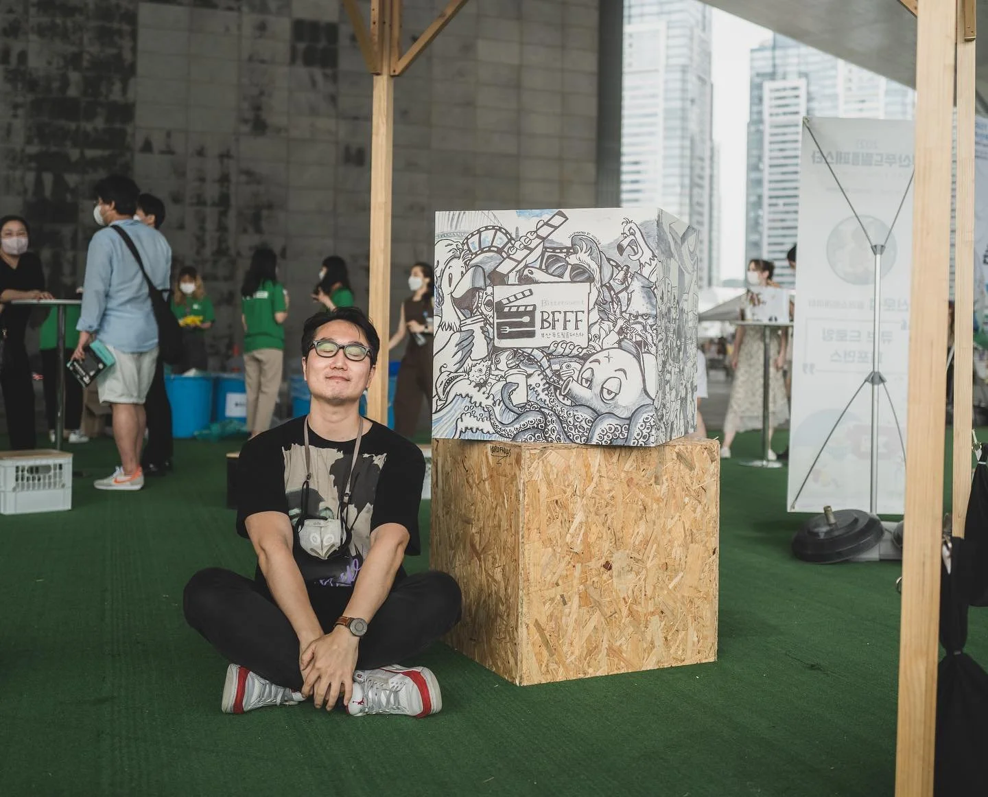 BFFF2021 cube drawing 05.jpeg