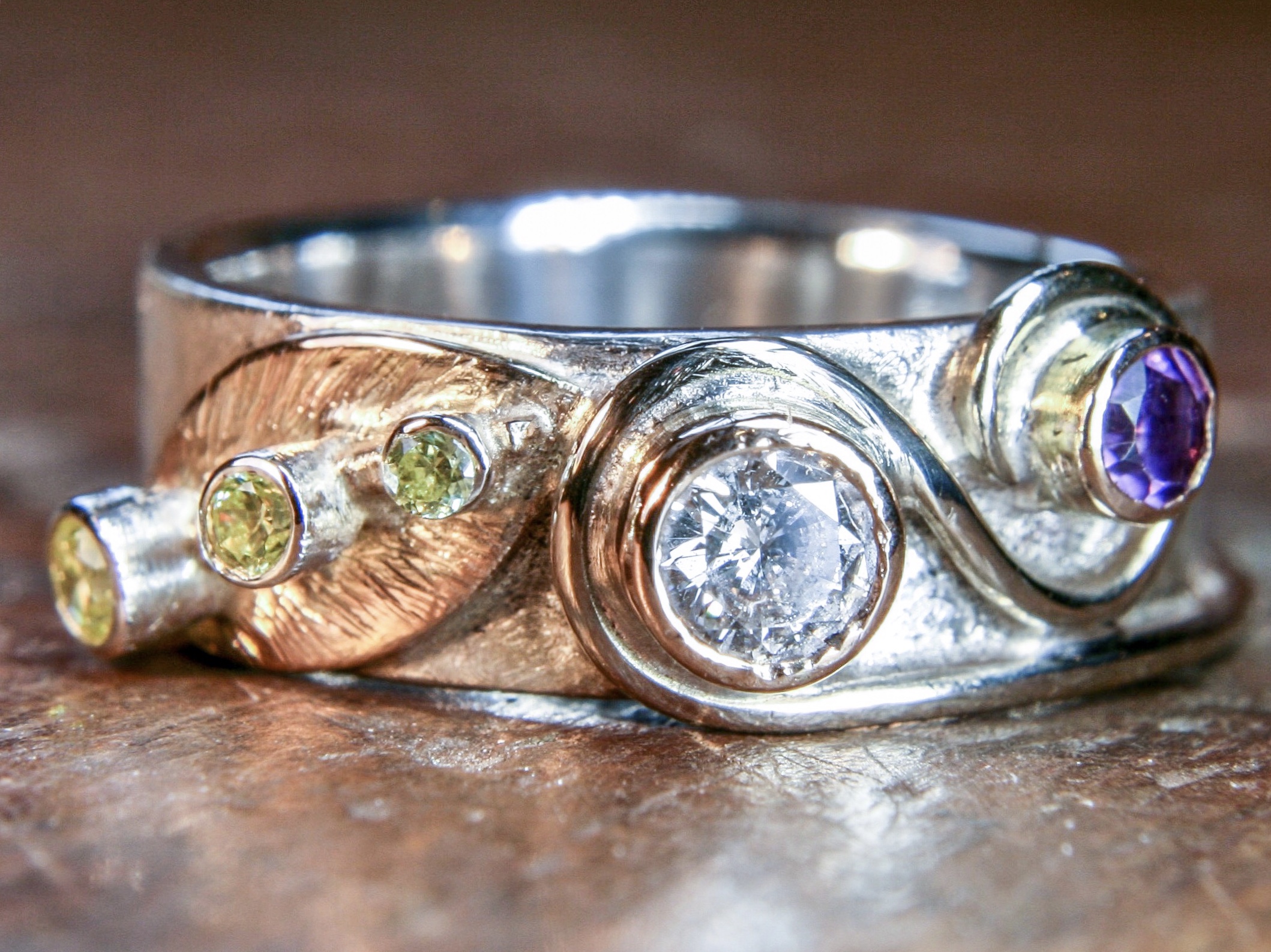 Multi-stone remodelled ring