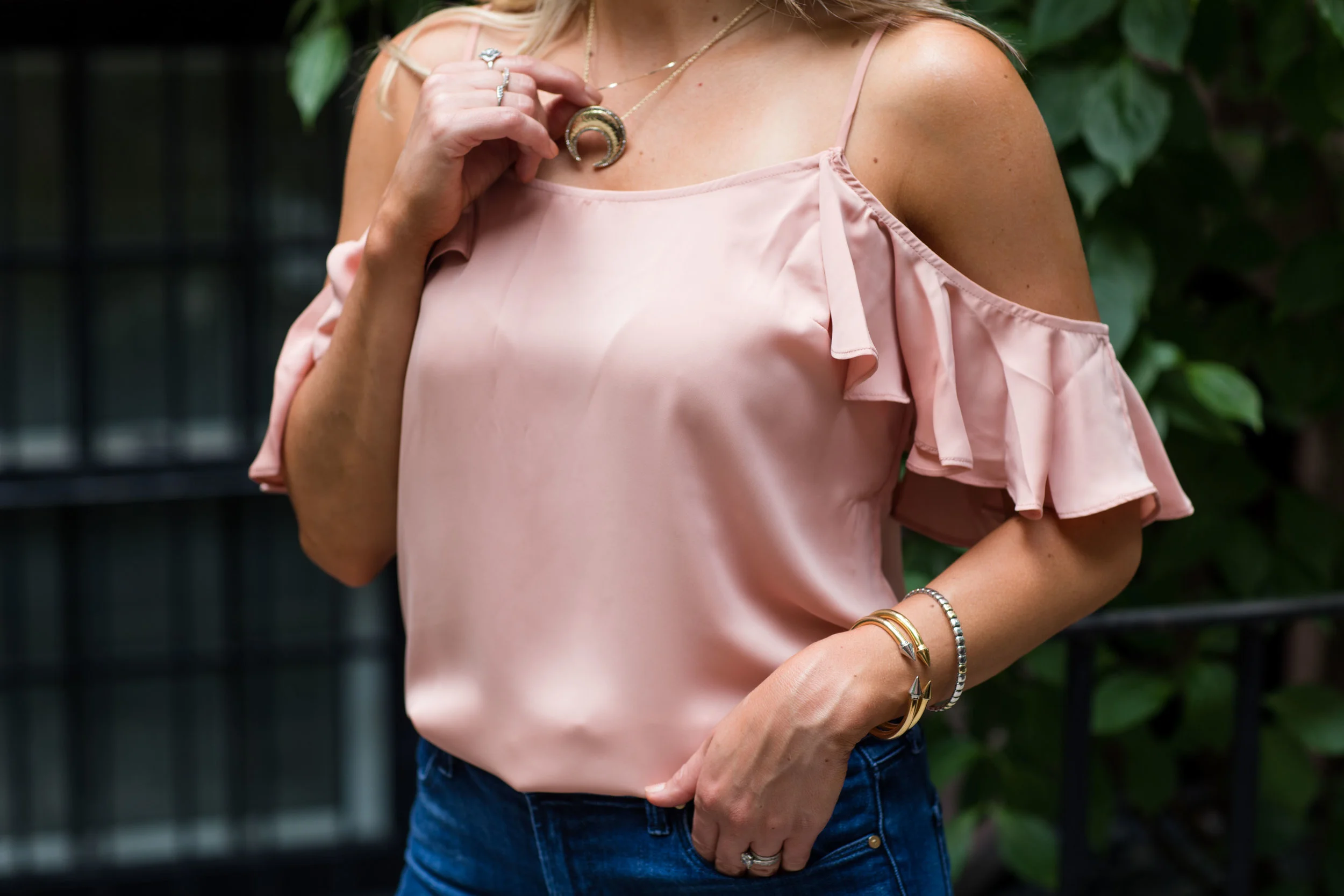 ruffle sleeves