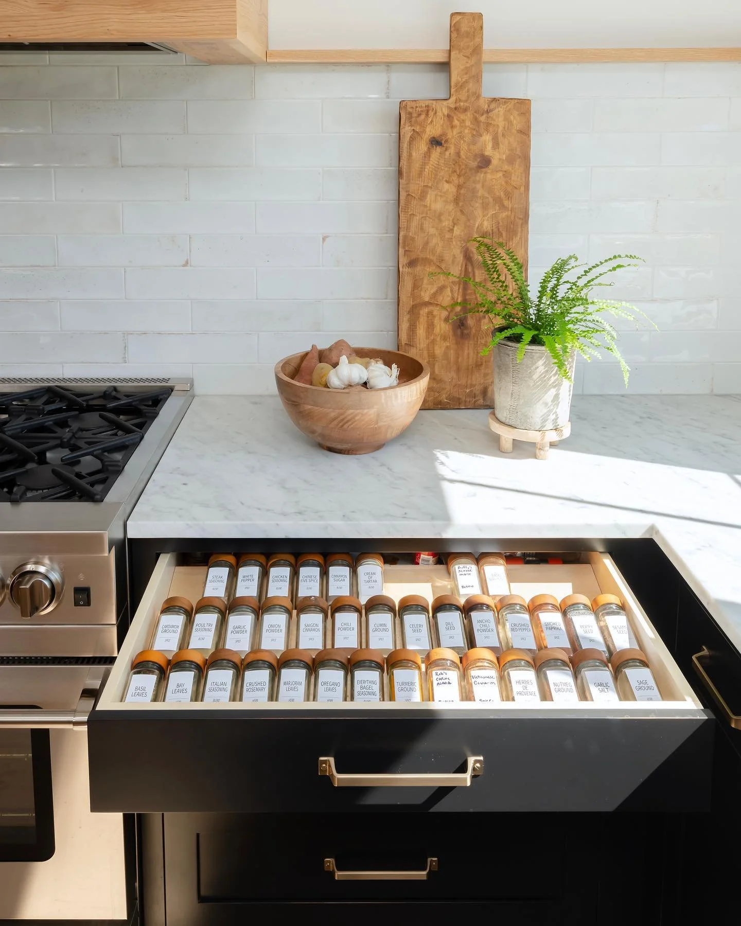 Some favorite details from our modern farmhouse kitchen renovation project in Garnet Valley

Architecture &amp; Design: Abby Schwartz Associates
Contractor: Conestoga Valley Custom Kitchens
Photographer: Linda McManus Images

#phillyarchitect #mainli