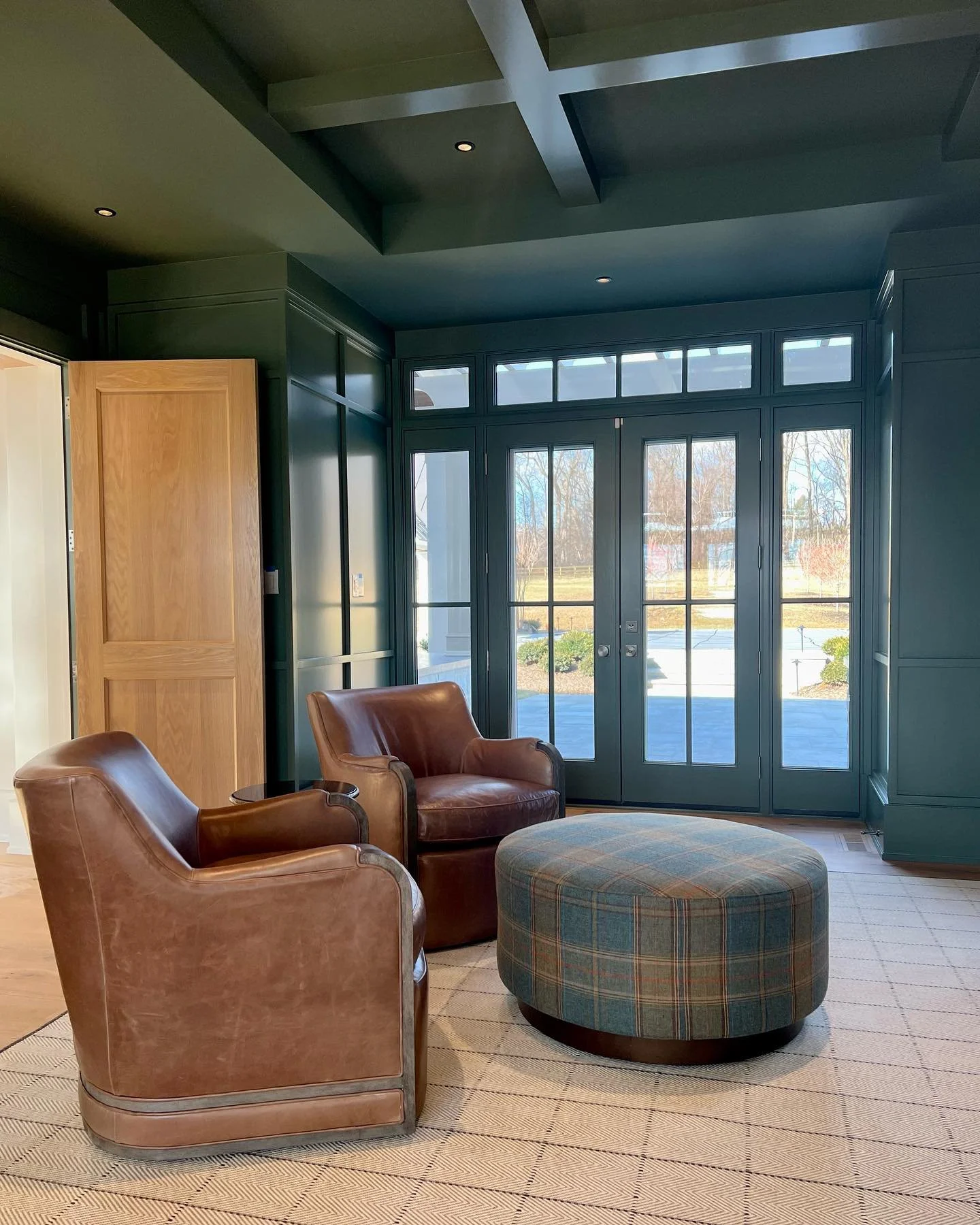 Furnishing and D&eacute;cor details from our Malvern project by Abby Schwartz Associates 

#interiordesign #mainlinehomes #customhome #luxuryhome #newproject #finehomebuilding #designbuild #archdaily #architecture #homesofinstagram